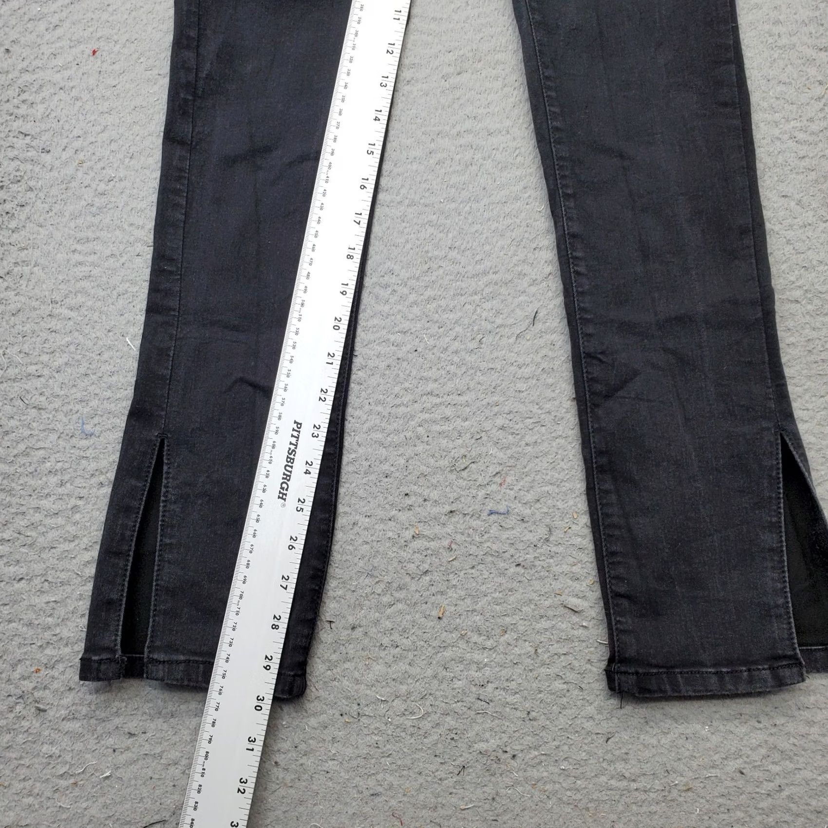 Vintage We The Free Skinny Jeans Women's 30 Black Denim Stretchy Ankle Slit Flat Front Jeans Women 30 Black Skinny Vintage: No? Size 30" / US 8 / IT 44 - 4 Thumbnail