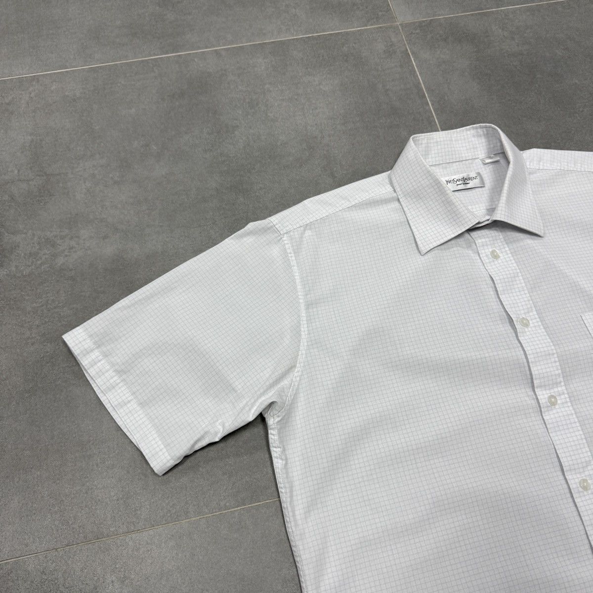 Yves Saint Laurent Yves Saint Laurent Short Sleeve Button Shirt White Checked Size US L / EU 52-54 / 3 - 3 Thumbnail