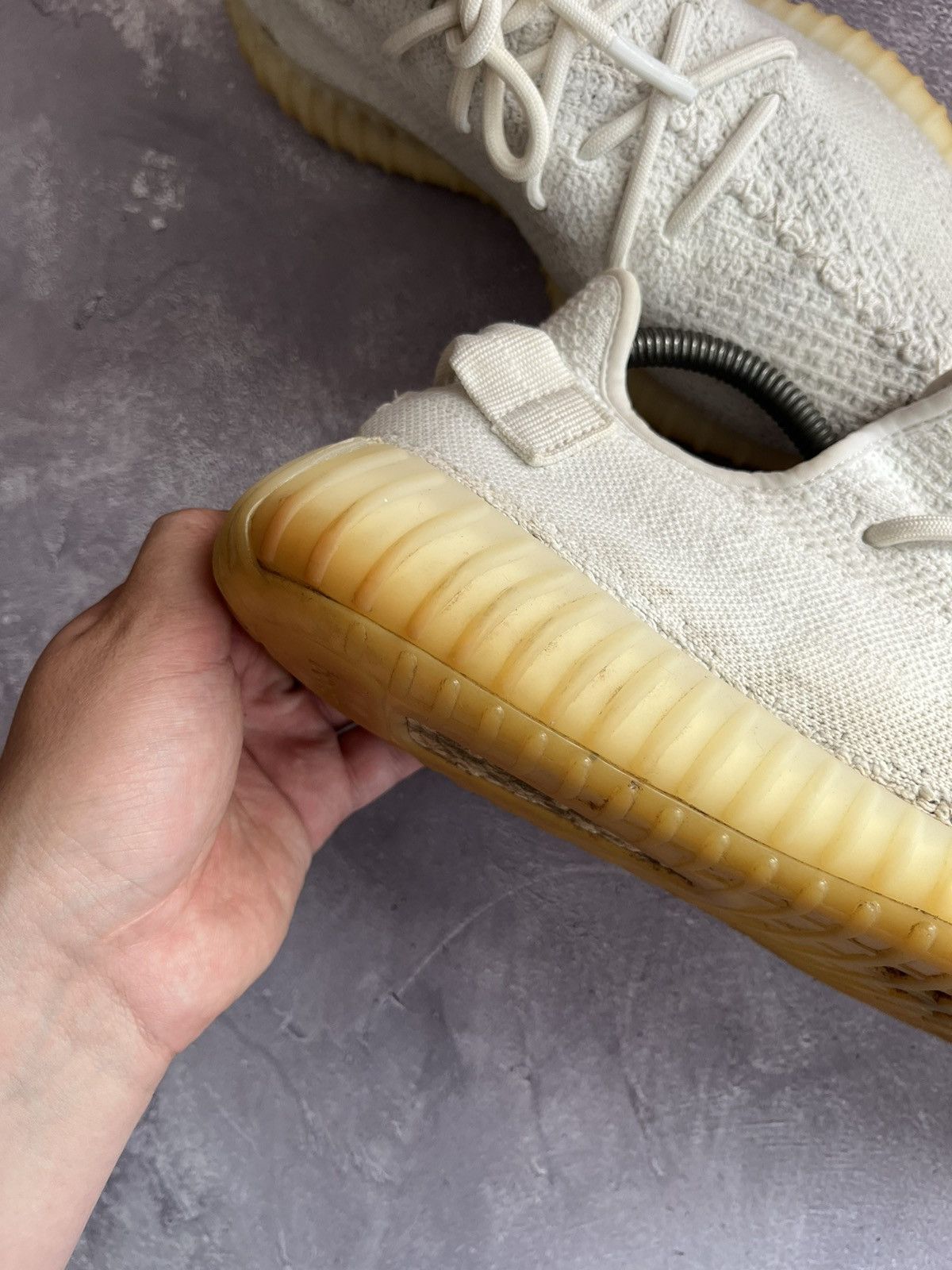 Adidas Adidas Yeezy 350 V2 Cream Size US 9 / IT 39 - 10 Thumbnail