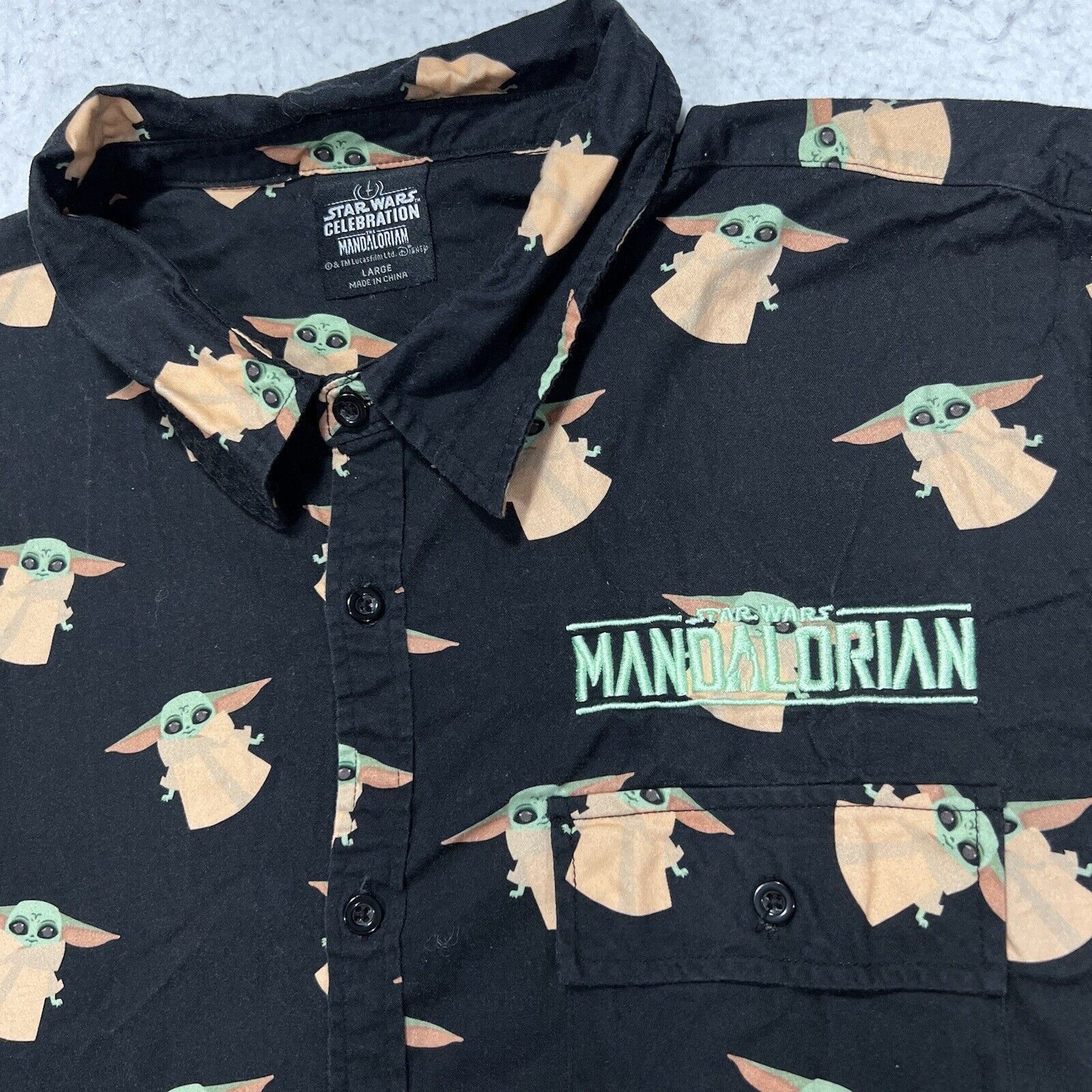 Star Wars Star Wars Celebration The Mandalorian Yoda Button Shirt Size US L / EU 52-54 / 3 - 2 Thumbnail
