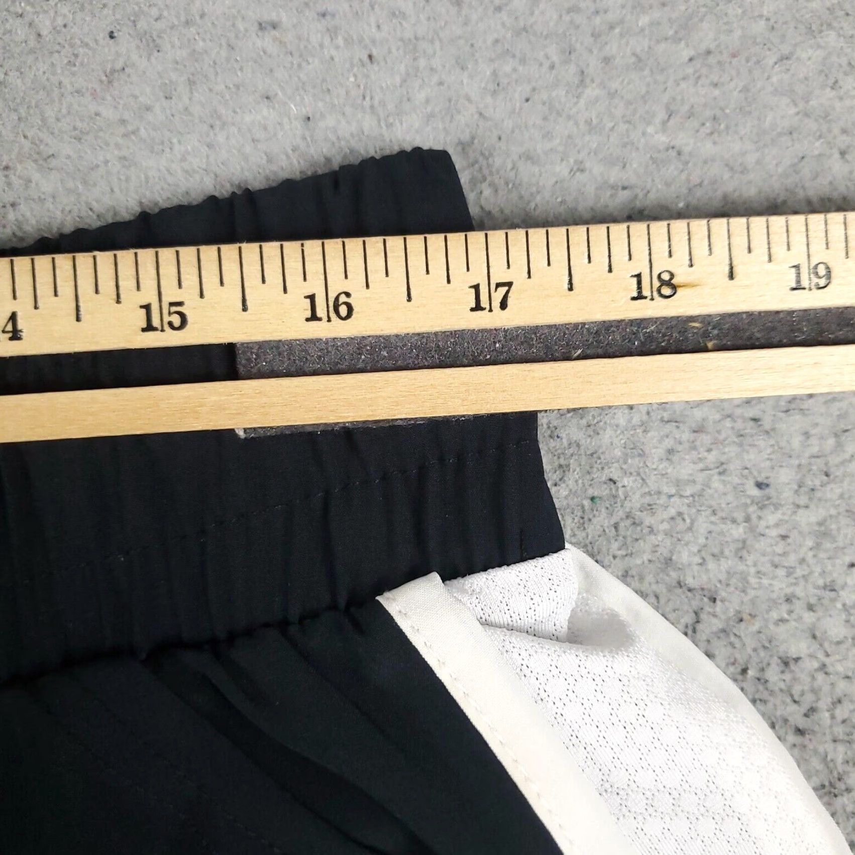 Reebok Reebok Shorts Womens XL Black Sweat Shorts Running Jogging Training Ladies Size 40" / US 18 - 4 Thumbnail