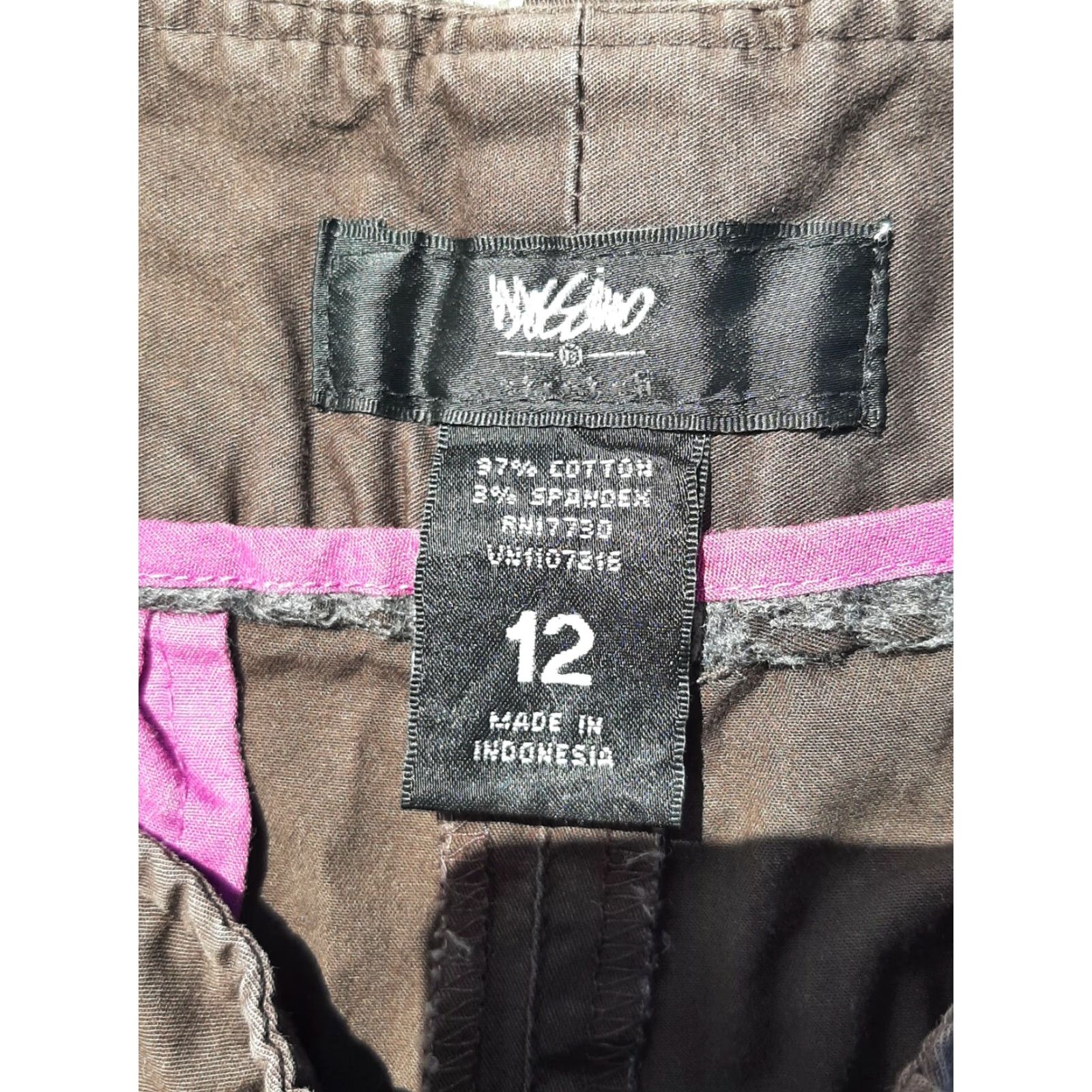 Mossimo VINTAGE Mossimo Supply Co Women’s Shorts Brown Size 12 * tiny snag on back Discounted Size 34" / US 12 / IT 48 - 4 Thumbnail