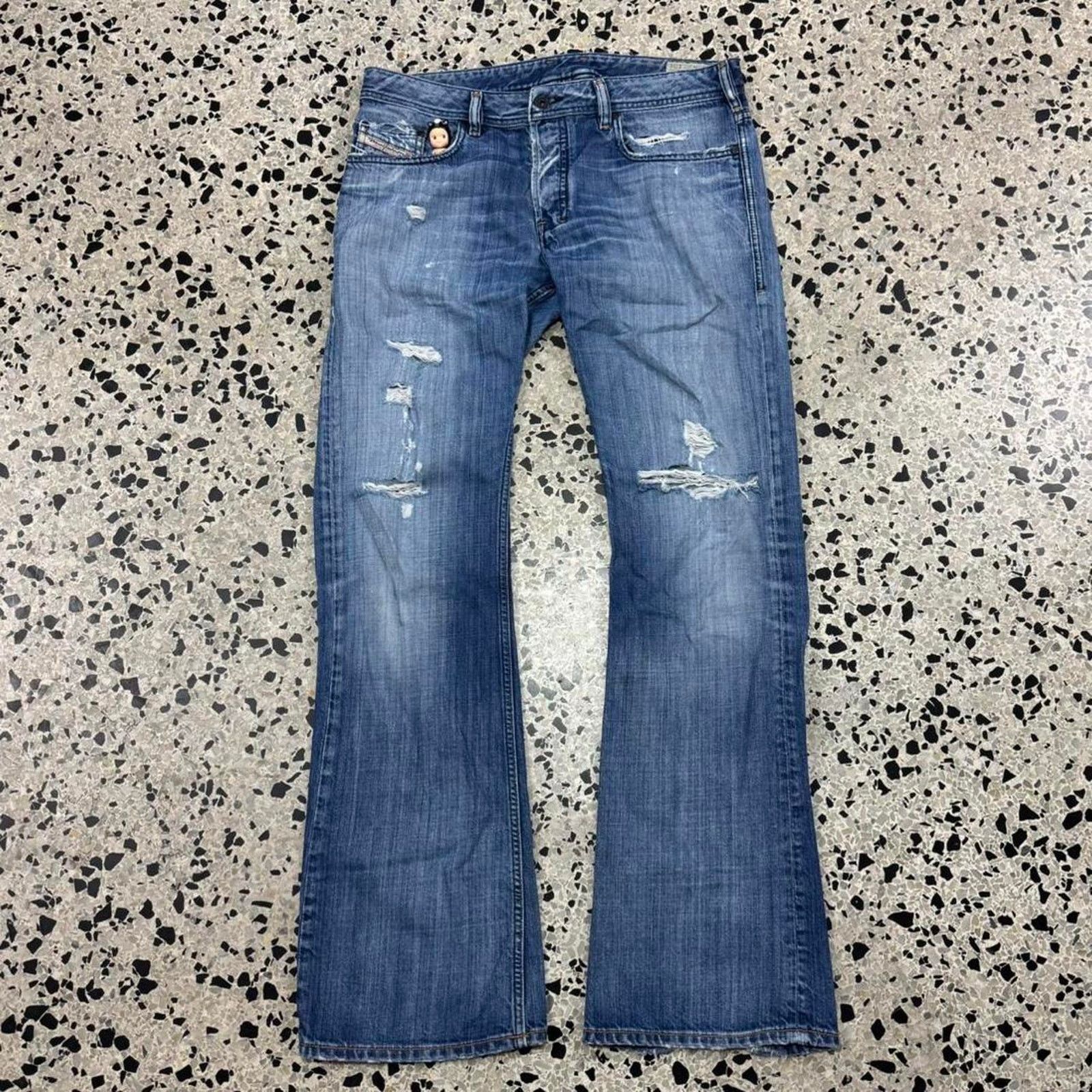 VINTAGE Y2K THRASHED DIESEL INDUSTRY ZATHAN DENIM JEANS: