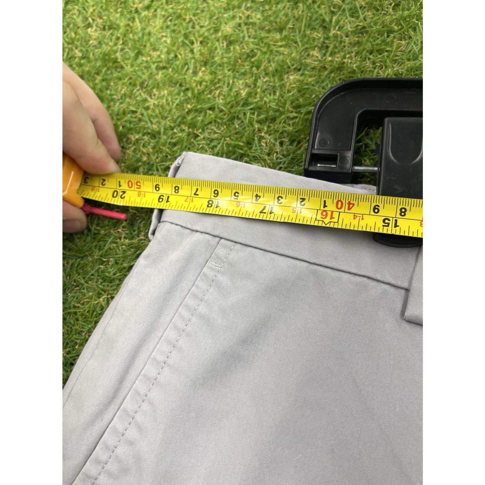 Brooks Brothers Brooks Brothers Clark Pants Mens 38x32 Gray Solid Lightweight Advantage Chino Size US 38 / EU 54 - 6 Thumbnail