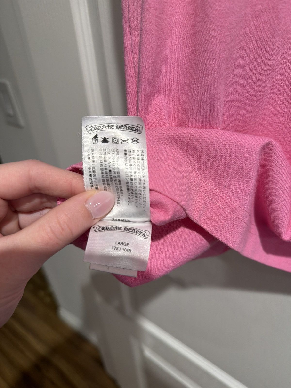 Chrome Hearts Chrome Hearts Scroll Logo Pocket Tee 'Pink/Blue' Size US L / EU 52-54 / 3 - 9 Thumbnail