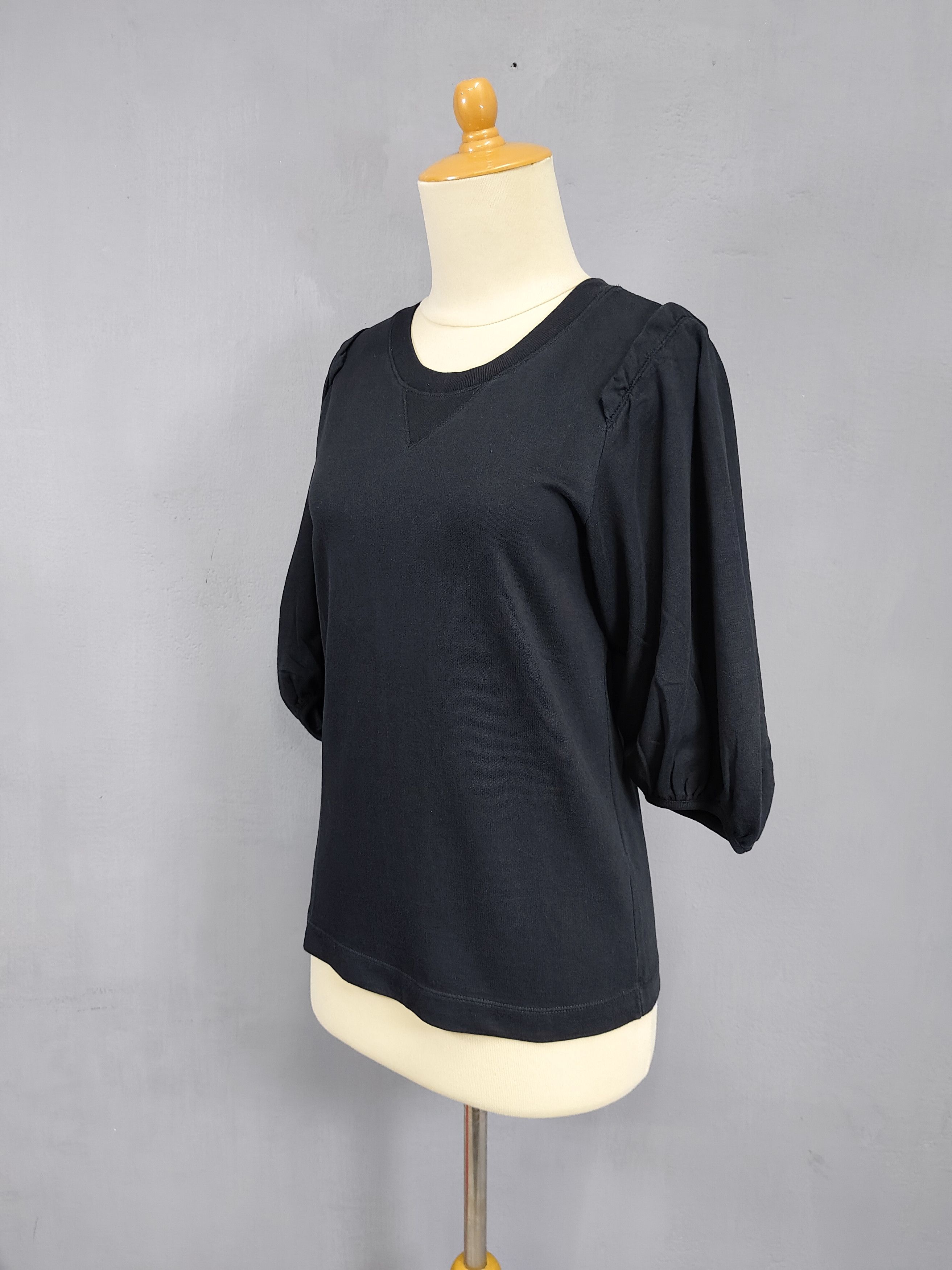 Dries Van Noten Dries Van Noten- Minimalist Structured Balloon Sleeve Tshirt Size S / US 4 / IT 40 - 9 Thumbnail