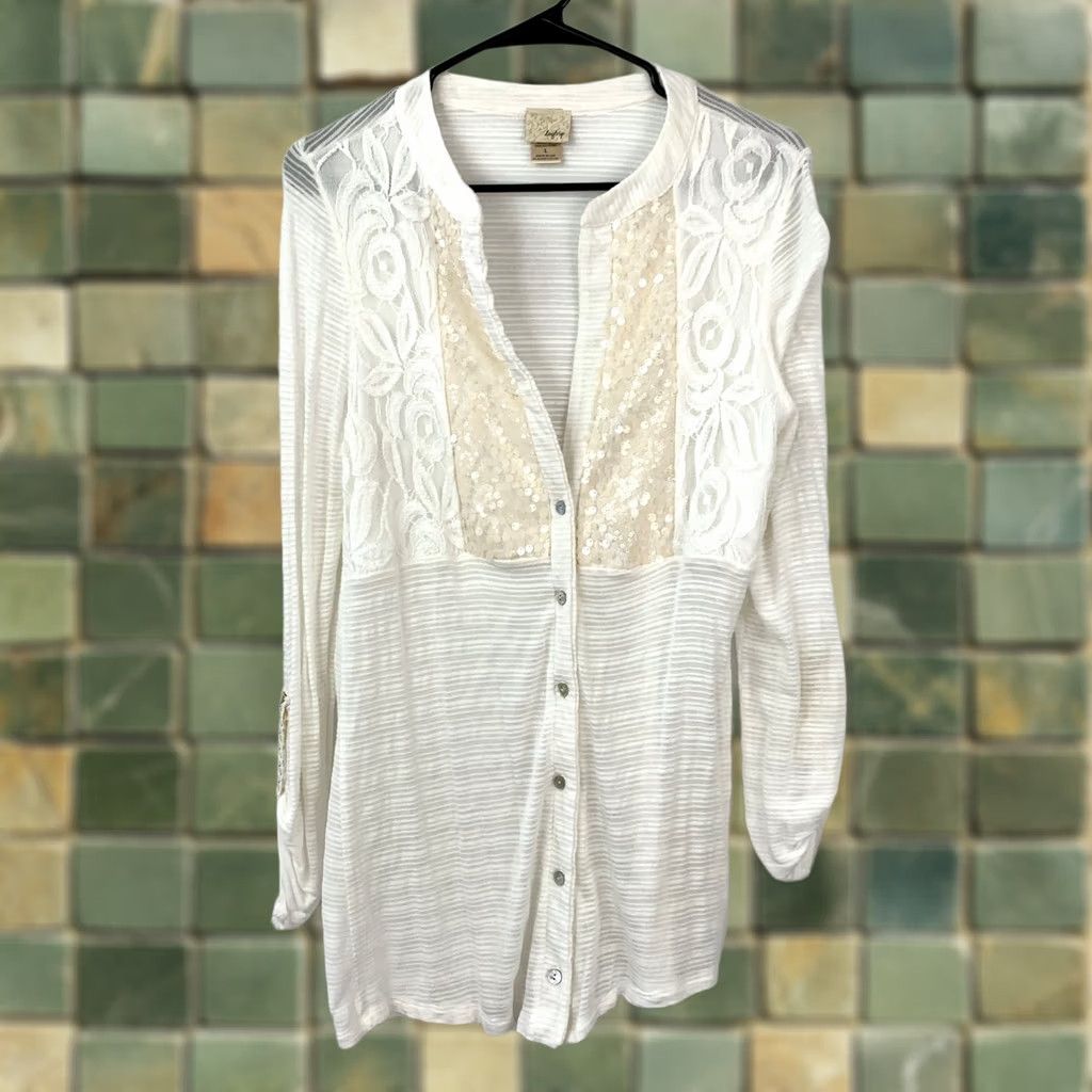 Vintage VINTAGE Daytrip Cream Long Sleeve Shirt Women's L Bohemian Y2K Tunic Lace Embellished Button Front Size L / US 10 / IT 46 - 1 Thumbnail