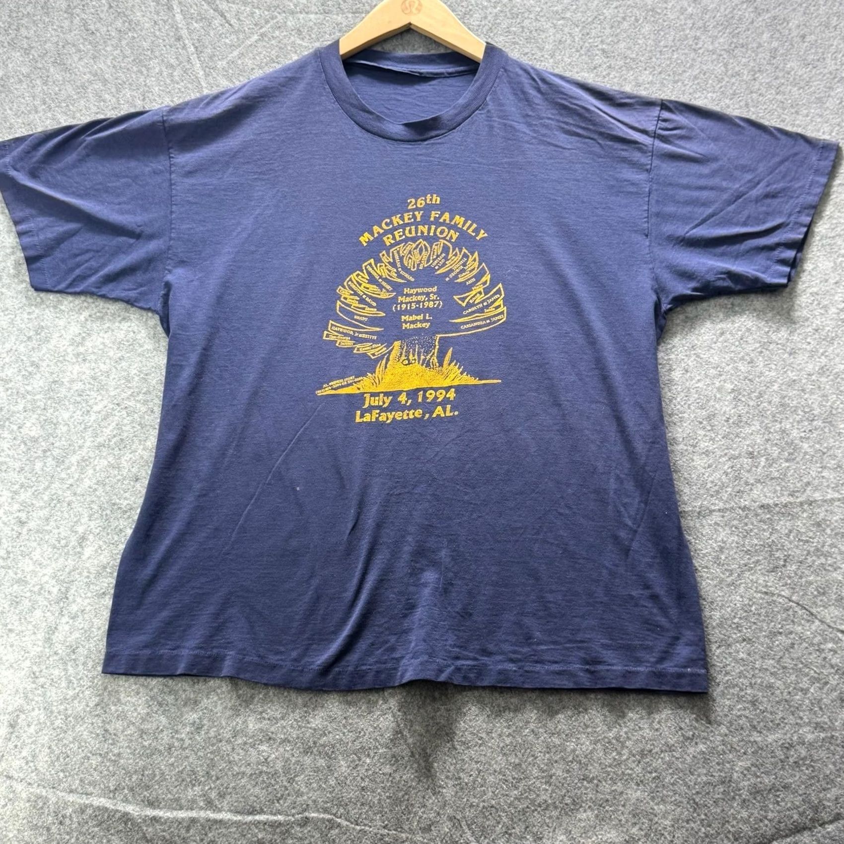 Vintage VINTAGE Mackey Family Reunion Shirt Mens L Blue 1994 26th July 4 Graphic Tee 90s Size US L / EU 52-54 / 3 - 2 Thumbnail