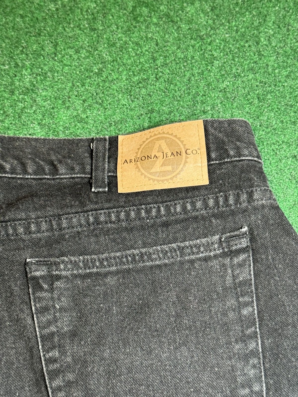 Arizona Jean Co. Y2K Arizona Relaxed Fit Loose Black Jorts Denim 11” Shorts Size US 40 / EU 56 - 2 Thumbnail