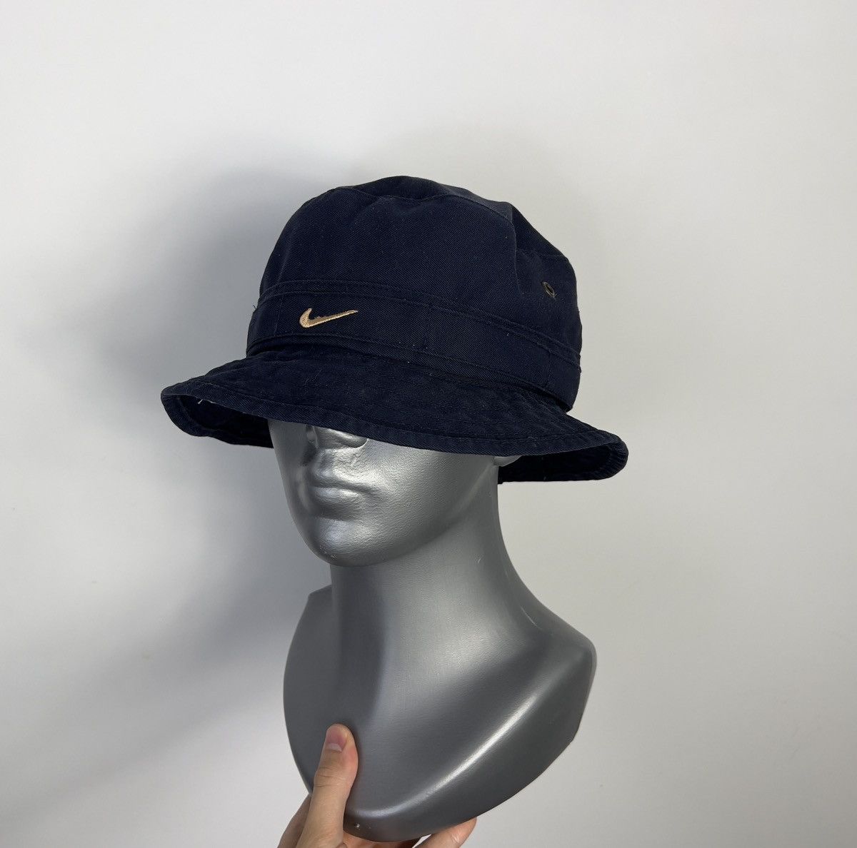 Nike Bucket Hut Nike Small Logo Swoosh Vintage Size ONE SIZE - 2 Thumbnail