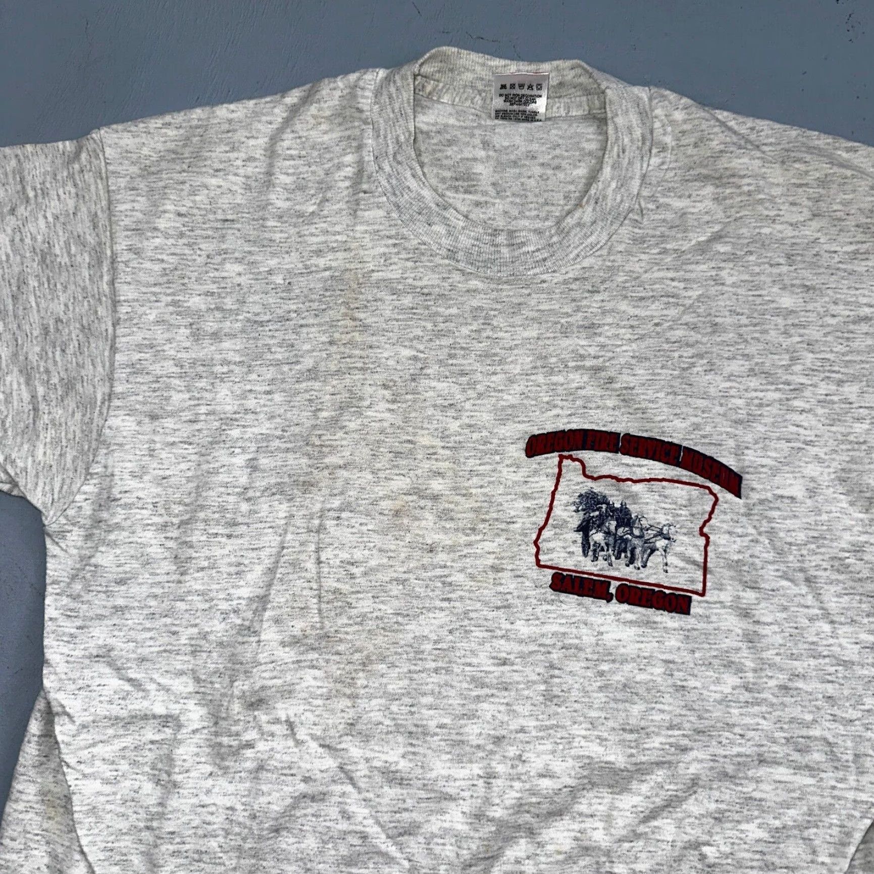 Fruit Of The Loom VINTAGE Oregon Fire Service Museum T Shirt 90s Single Stitch Salem PDX Firefighter L Gray Crew Neck Short Sleeve Fruit of the Loom Men shirt Size US L / EU 52-54 / 3 - 6 Thumbnail