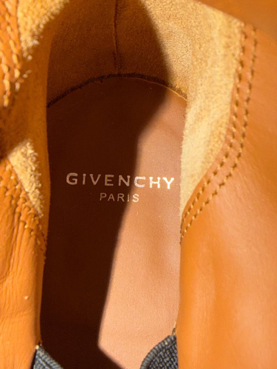 Givenchy GIVENCHY Studded Suede Buckled Ankle Boots Black 40 Size US 10 / IT 40 - 10 Thumbnail