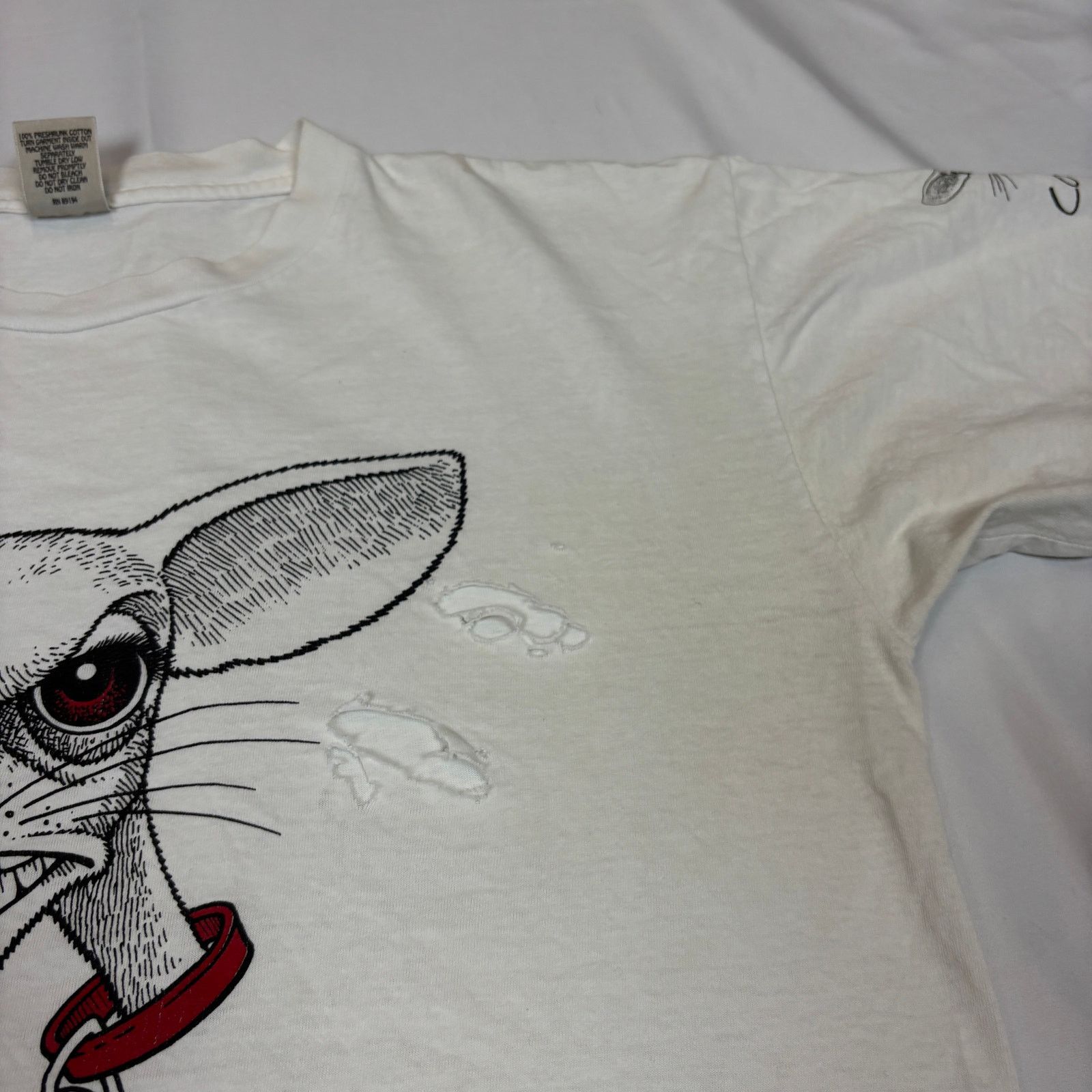 Vintage Vintage 90s Bite Me Tee Shirt Men's XL Chihuaha Distressed Size US XL / EU 56 / 4 - 10 Thumbnail
