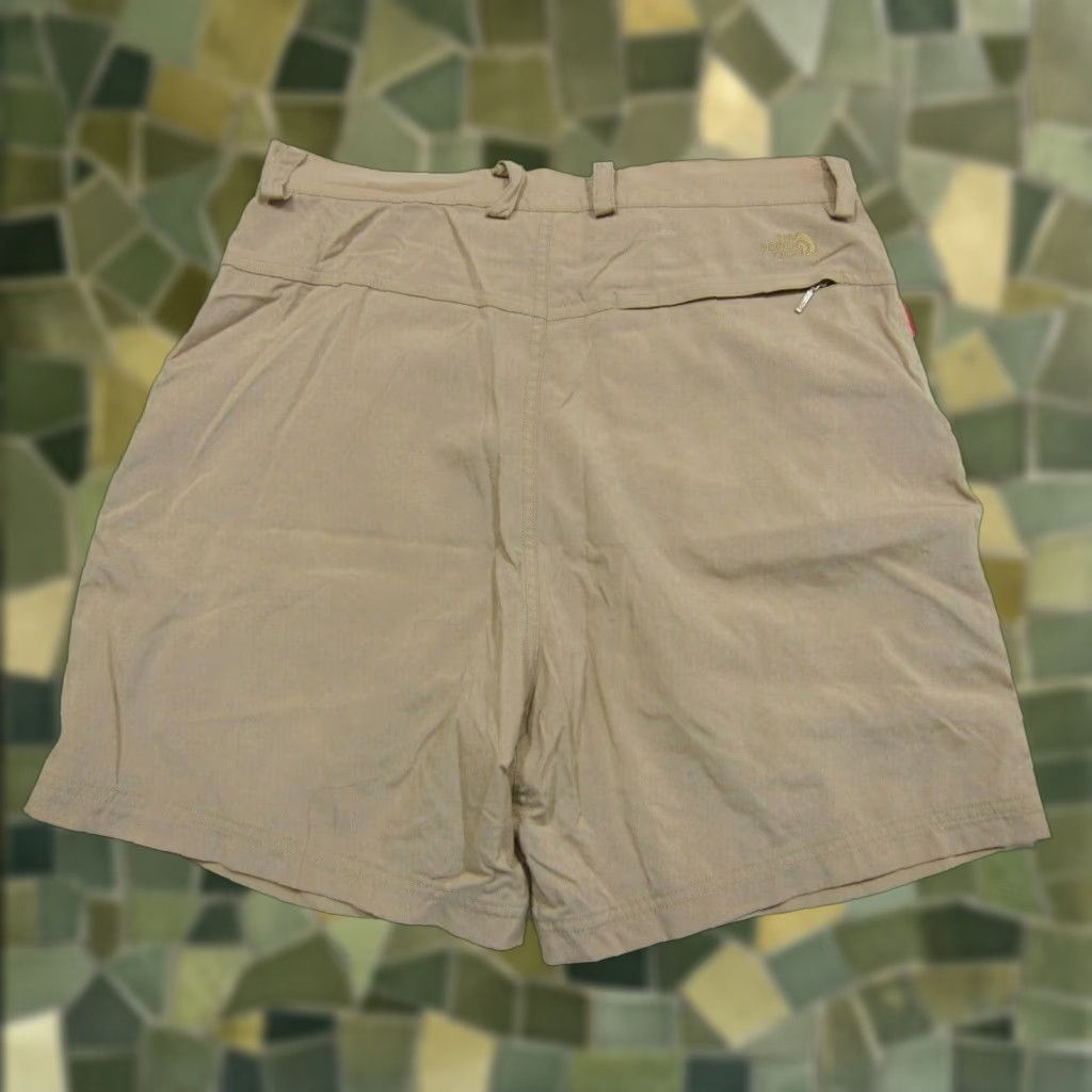 The North Face Vintage The North Face Cargo Shorts Men 30 100% Nylon Brown Travel Hike Camp Pockets Size US 30 / EU 46 - 1 Thumbnail