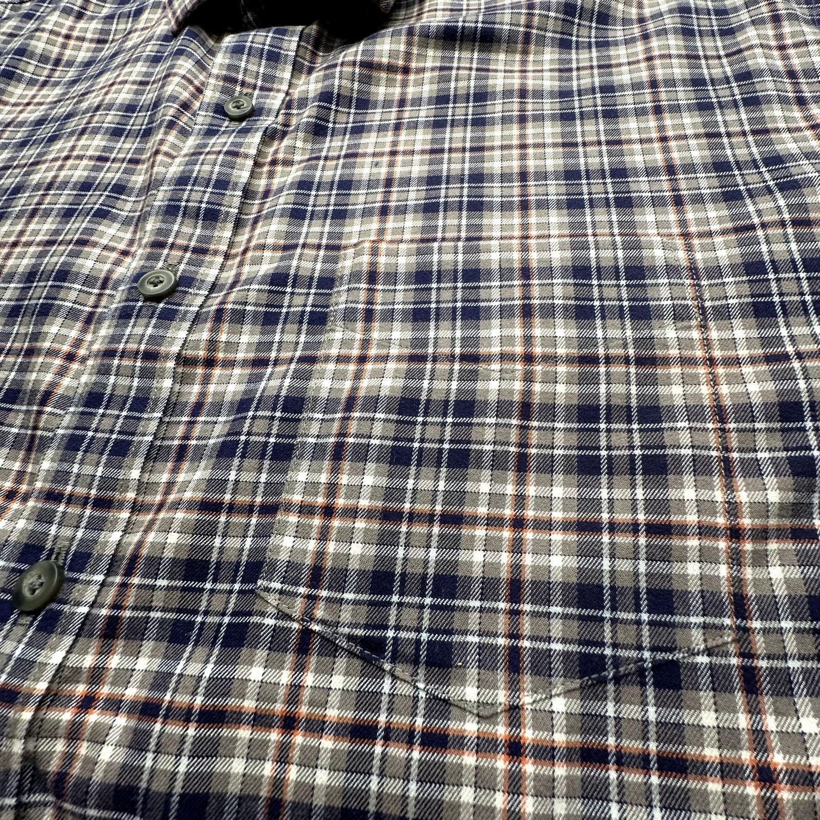 UNTUCKit UNTUCKit Marchesi Wrinkle Free Plaid Button Shirt Men L Gray Size US L / EU 52-54 / 3 - 7 Thumbnail