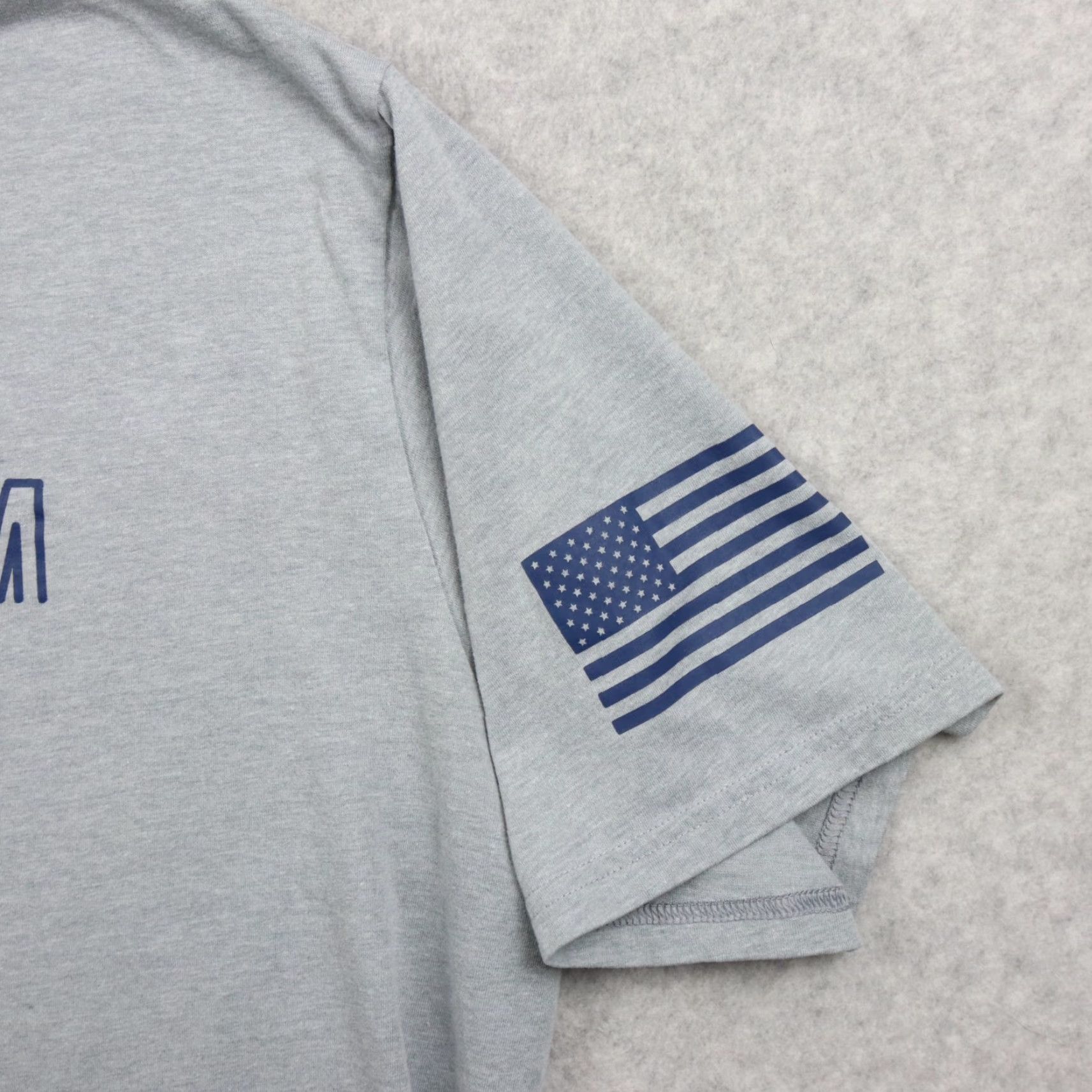 Under Armour Under Armour T-Shirt Mens XL HeatGear Freedom Flag Tee Gray Short Sleeve Size US XL / EU 56 / 4 - 3 Thumbnail