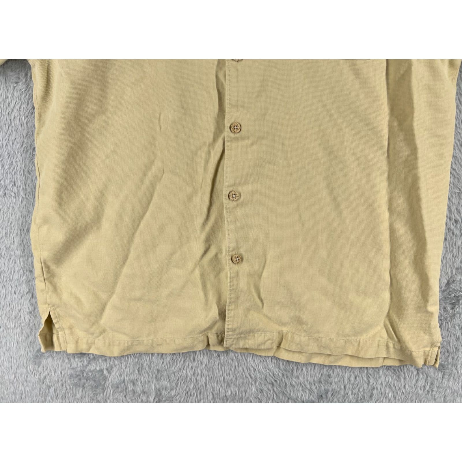 Tommy Bahama Tommy Bahama Shirt Men XL Yellow Button-Up Pocket Camp Hawaiian Aloha Beach Vacation Resort Pattern Solid Short Sleeve Shirt Size US XL / EU 56 / 4 - 5 Thumbnail
