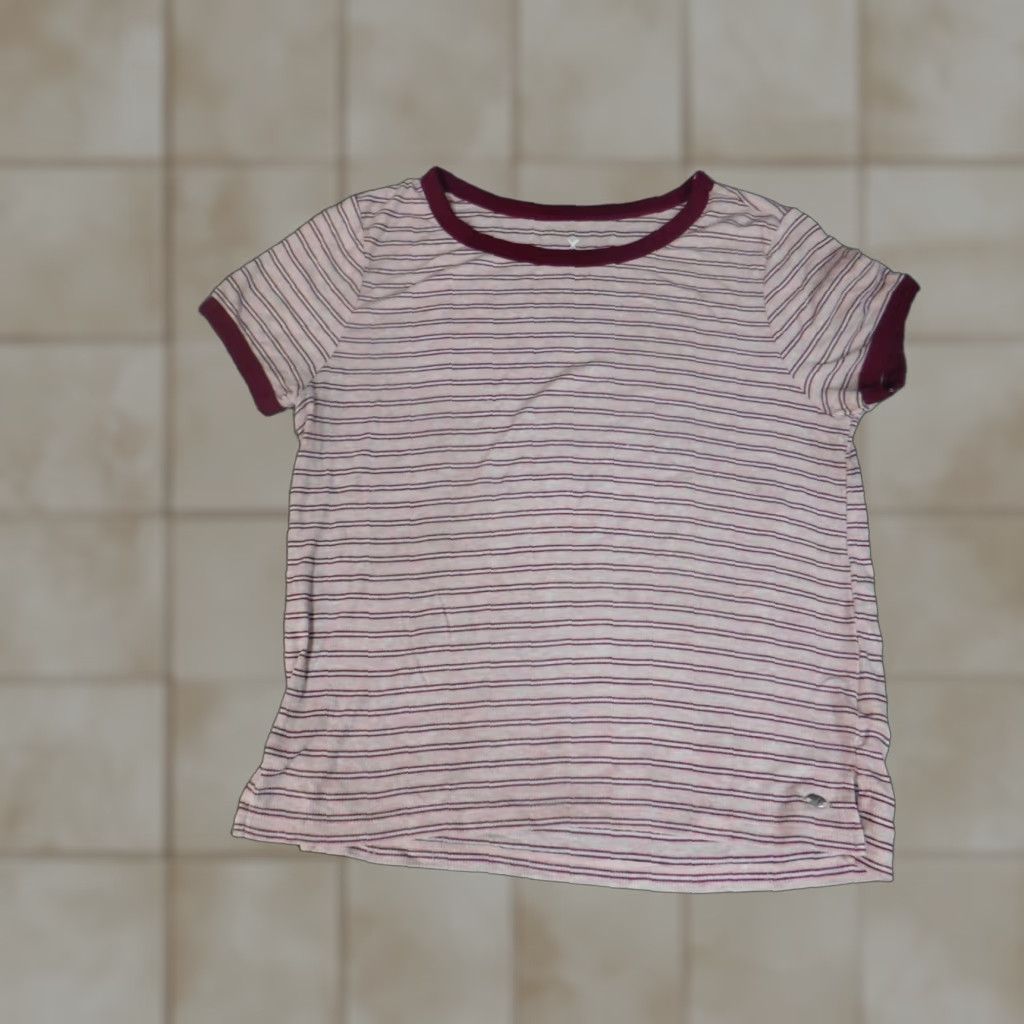 American Eagle Outfitters American Eagle Outfitters Blouse Women Small pink Knit Striped Raglan Sleeve Crew Neck Pullover Short Sleeve Basic Casual Size S / US 4 / IT 40 - 1 Thumbnail