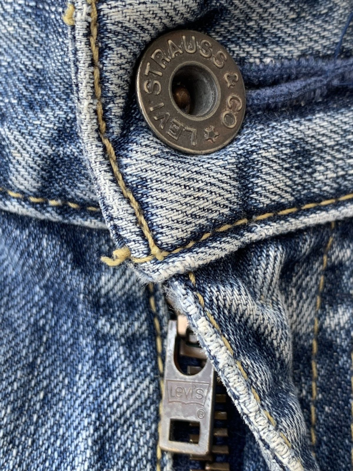 Levi's Vintage Clothing Vintage Levi’s 502 Regular Straight Denim Light Fade W32 Size US 32 / EU 48 - 6 Thumbnail