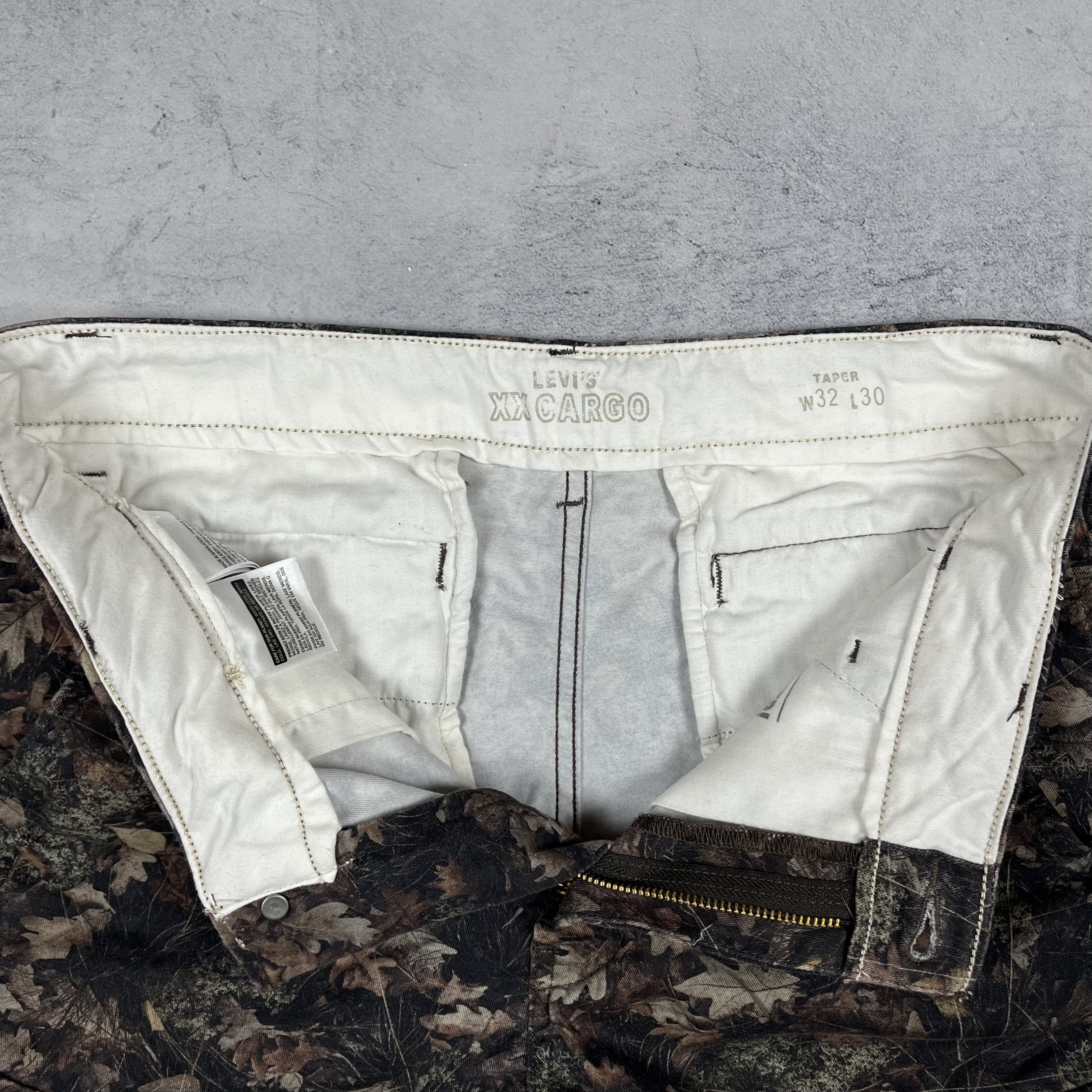 Levi's Levis XX Taper RealTree Camo Cargo Pants Size US 32 / EU 48 - 9 Thumbnail