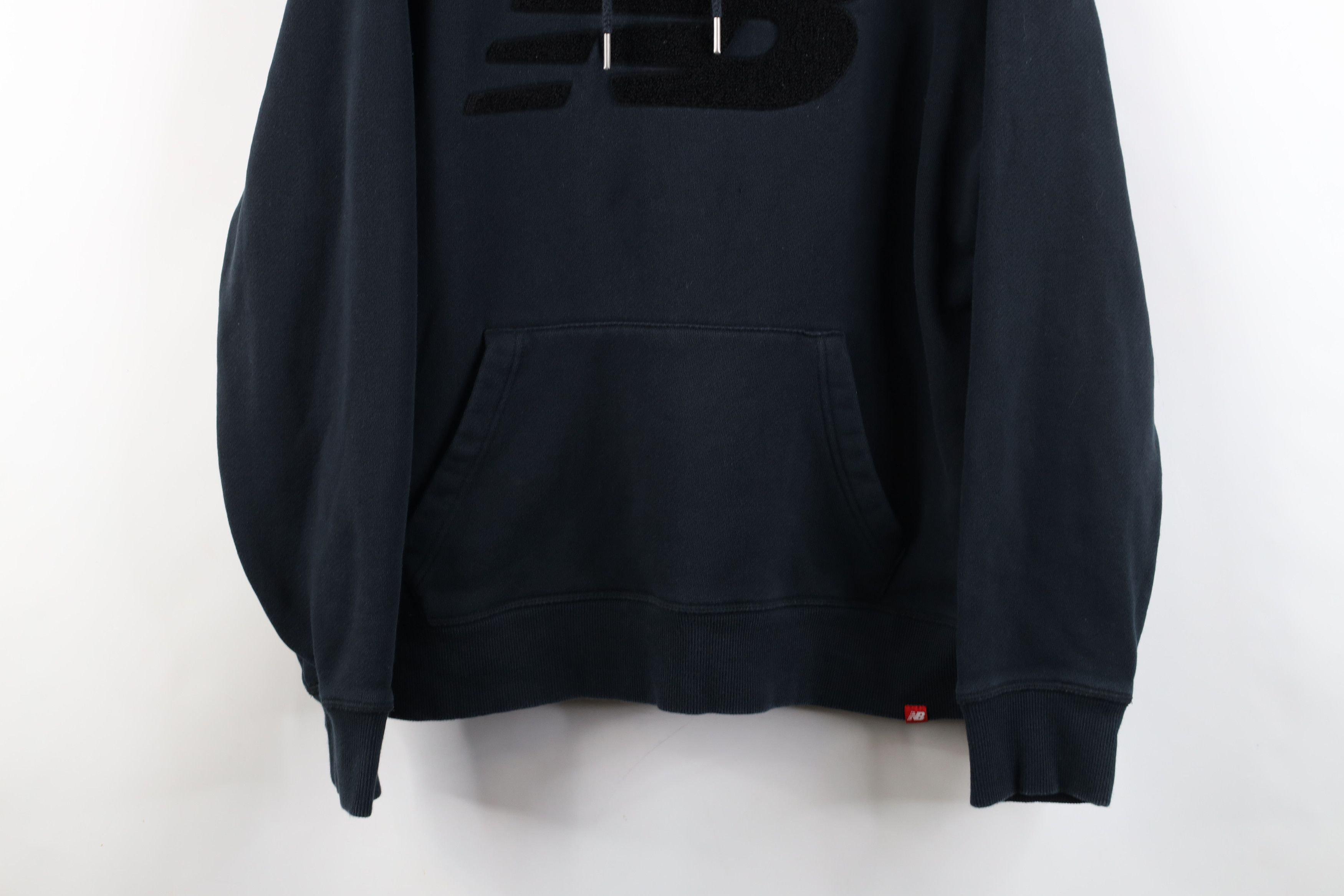 Vintage New Balance Logo Felt Patch Hoodie Sweatshirt Black