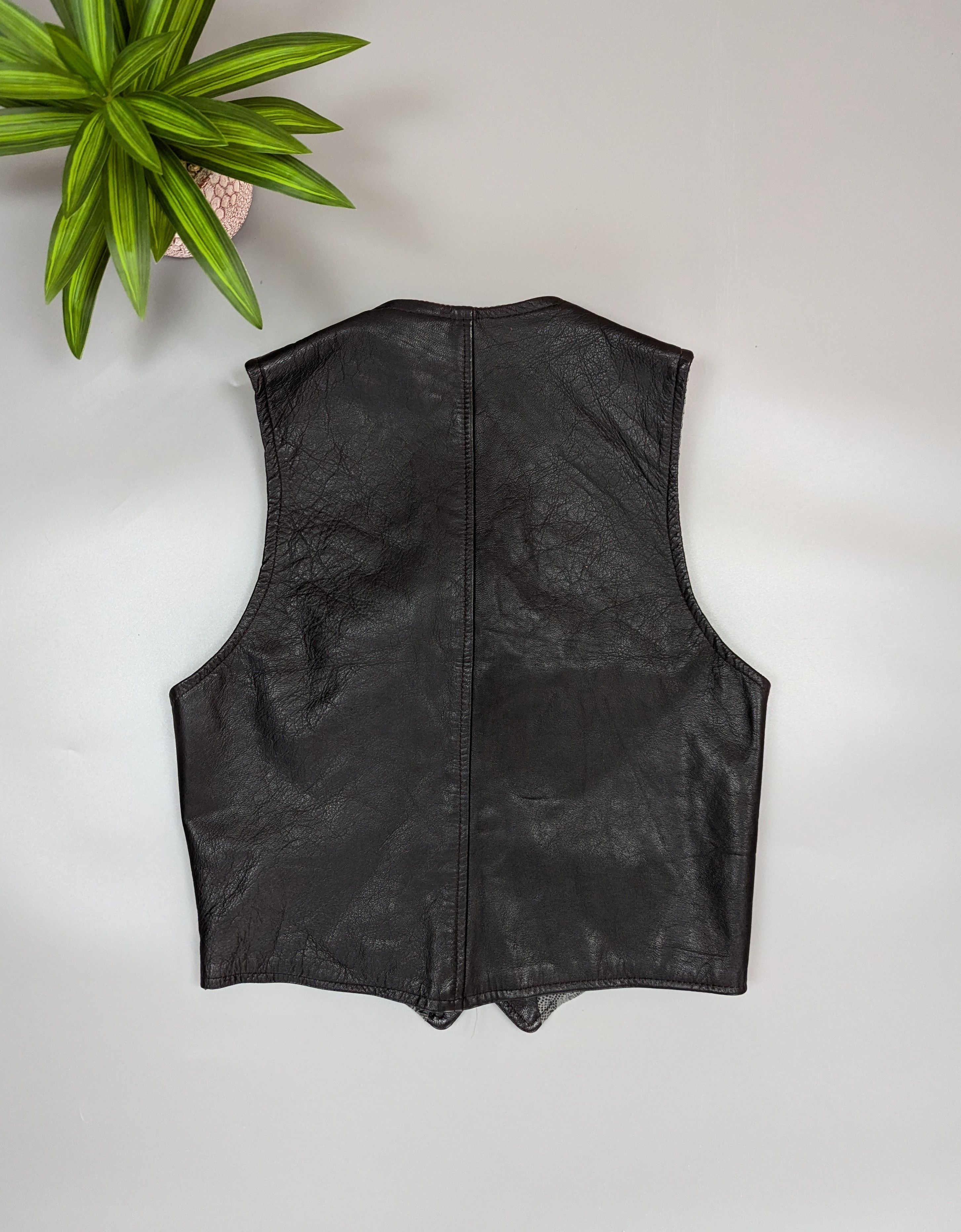 Vintage Italian Leather Biker Vest Womens Dark Brown Indie Sleaze Size XS / US 0-2 / IT 36-38 - 13 Thumbnail