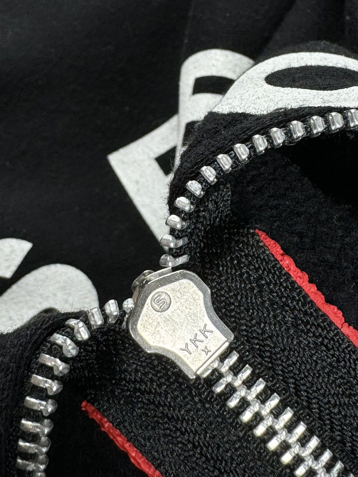 Band Tees 90S Red Hot Chili Peppers RHCP Rap Black GTS Tour Zip Hoodie Size US L / EU 52-54 / 3 - 8 Thumbnail