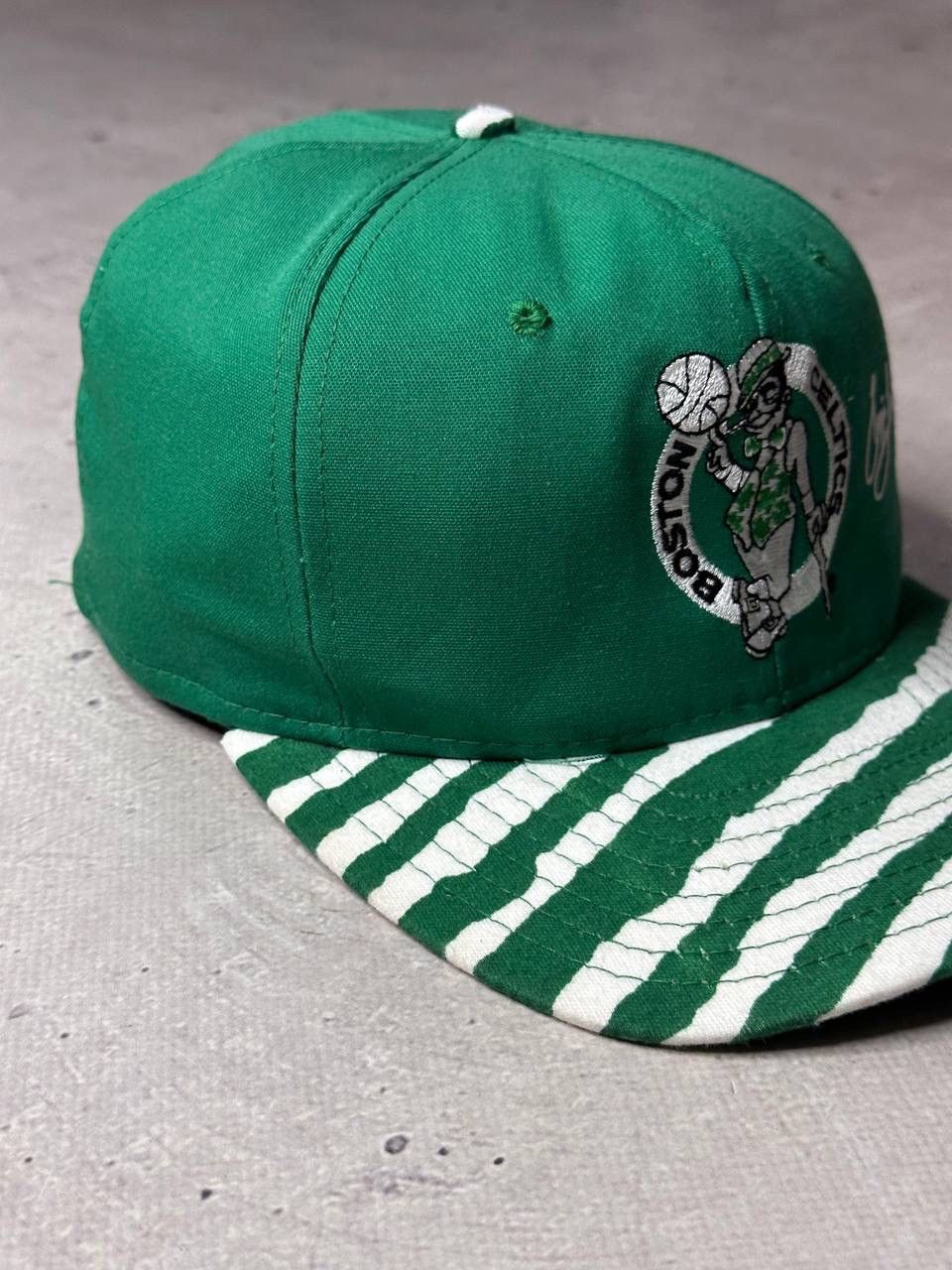 NBA × Vintage Larry Bird Boston Celtics Made in USA SnapBack Cap Rare 90s Size ONE SIZE - 4 Thumbnail