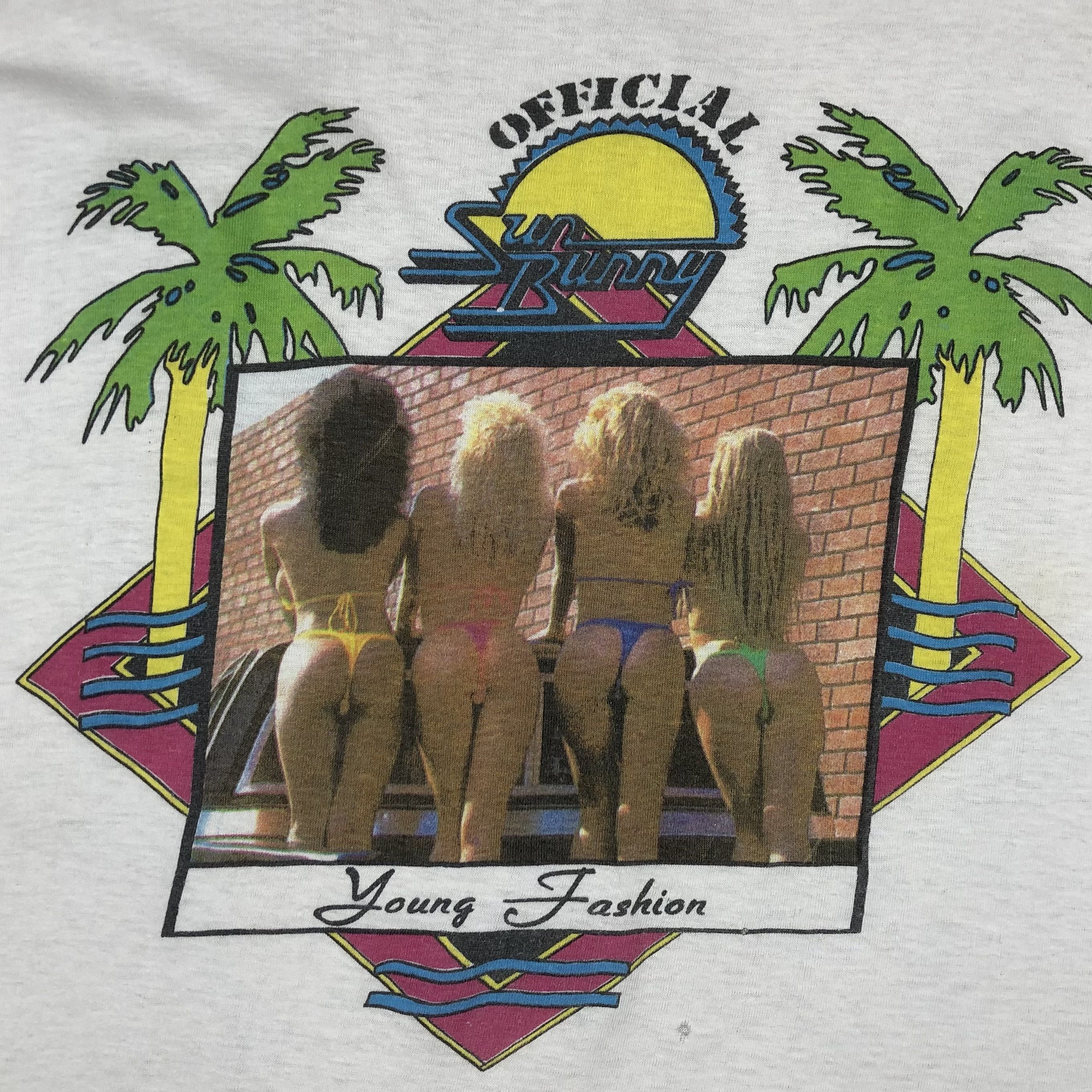 Vintage Young Fashion Official Sun Bunny Sexy Girls Tee Size US M / EU 48-50 / 2 - 2 Thumbnail