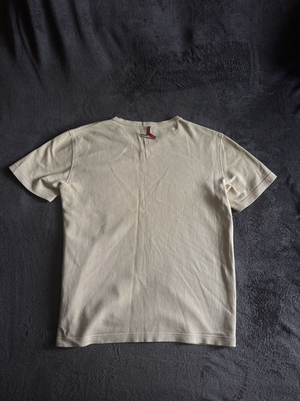 Prada Prada vintage beige tee red tab back Size US S / EU 44-46 / 1 - 11 Thumbnail