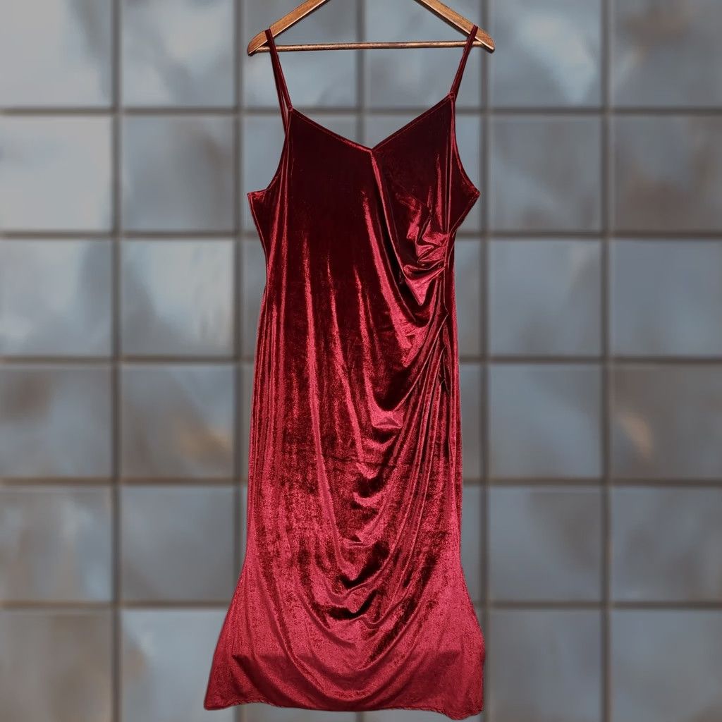 Velvet Womens Burgundy Velour Maxi Dress 3XL Spaghetti Strap Sleeveless Pullover Unbranded Women Long Velvet Dress Size XXL / US 16-18 / IT 52-54 - 1 Thumbnail