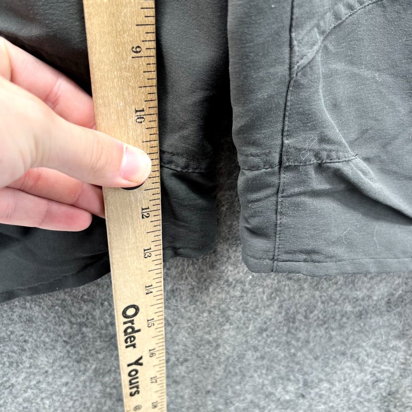 Vintage REI Shorts Men 36 Gray Nylon Cargo Flat Front Inseam 13 Outdoor Casual Travel Spring Summer Fall Mens Size US 36 / EU 52 - 6 Thumbnail