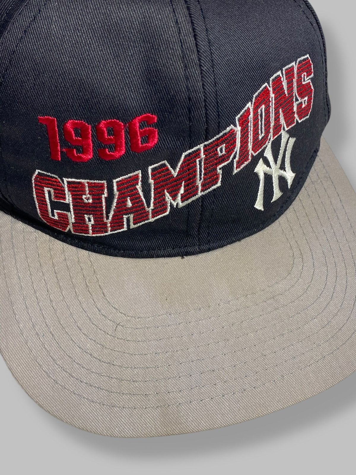 MLB Vintage 90s New York Yankees 1996 World Series Champions Cap Size ONE SIZE - 4 Thumbnail