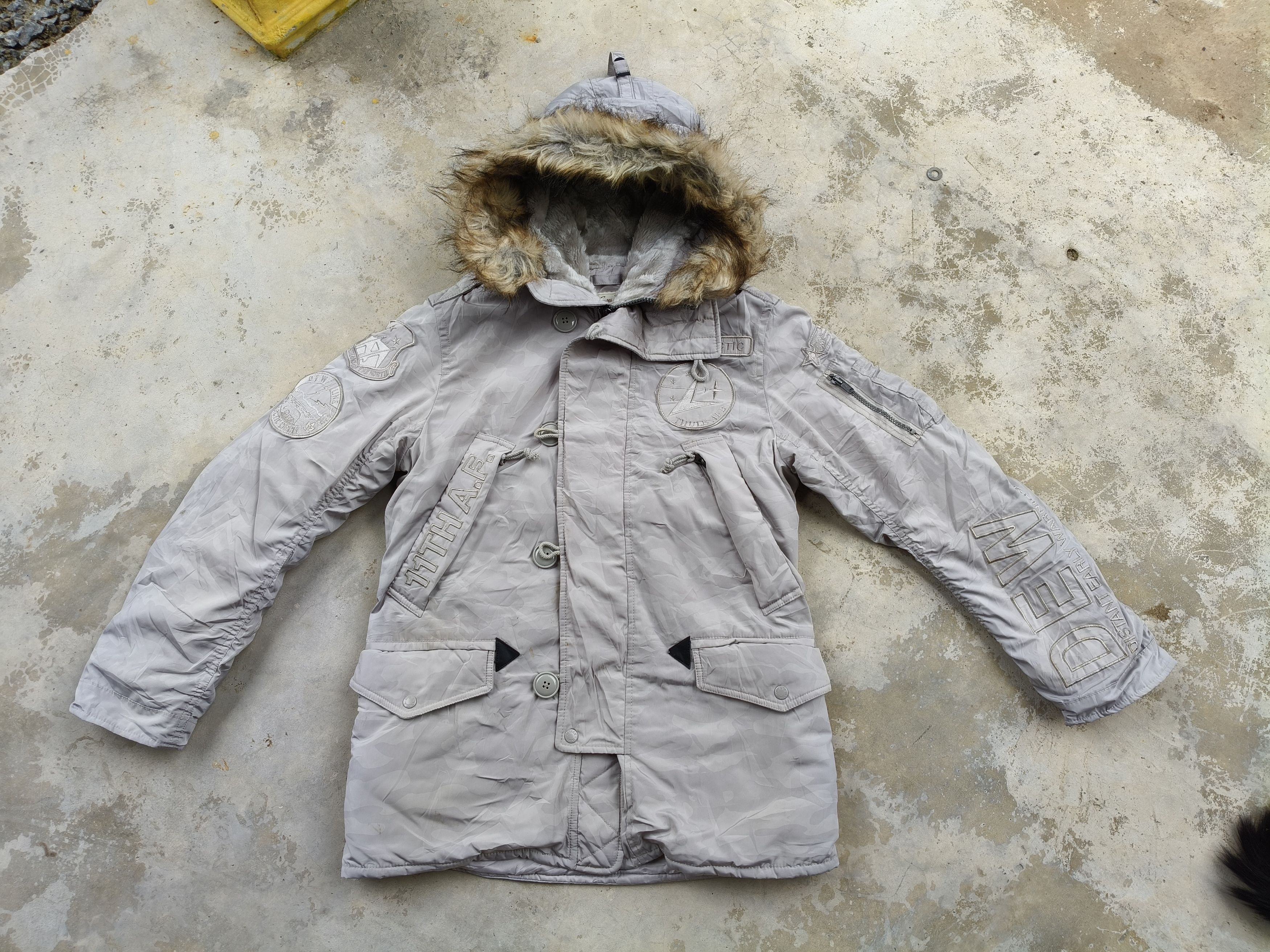 Avirex Vintage Avirex Arctic Gray Camo Jacket Size US M / EU 48-50 / 2 - 3 Thumbnail