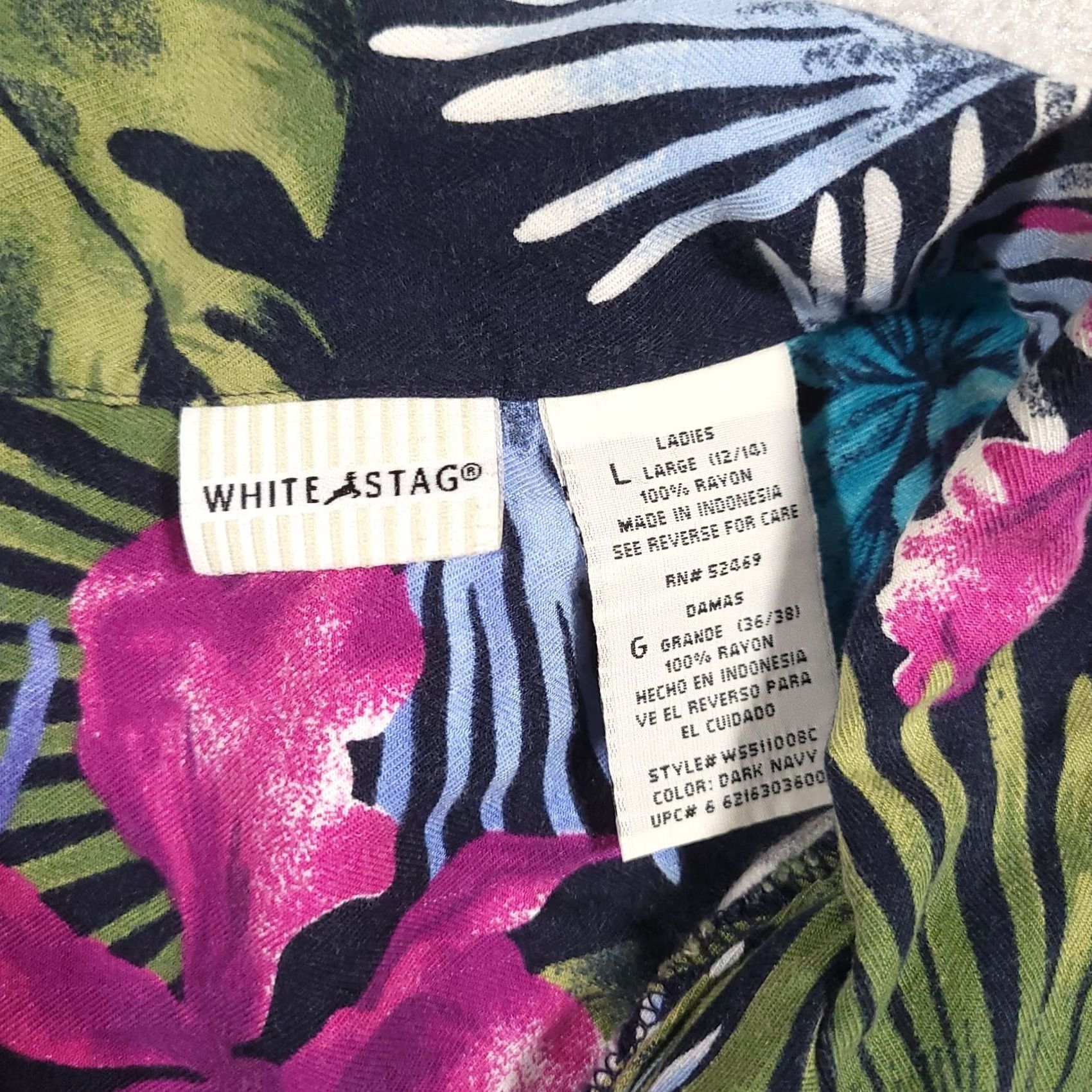Vintage VINTAGE White Stag Ladies Floral Button Up Hawaiian Shirt Top Shoulder Pads Shirt Women L Blue 90s Hawaiian Style Basic Shirt Size L / US 10 / IT 46 - 8 Thumbnail