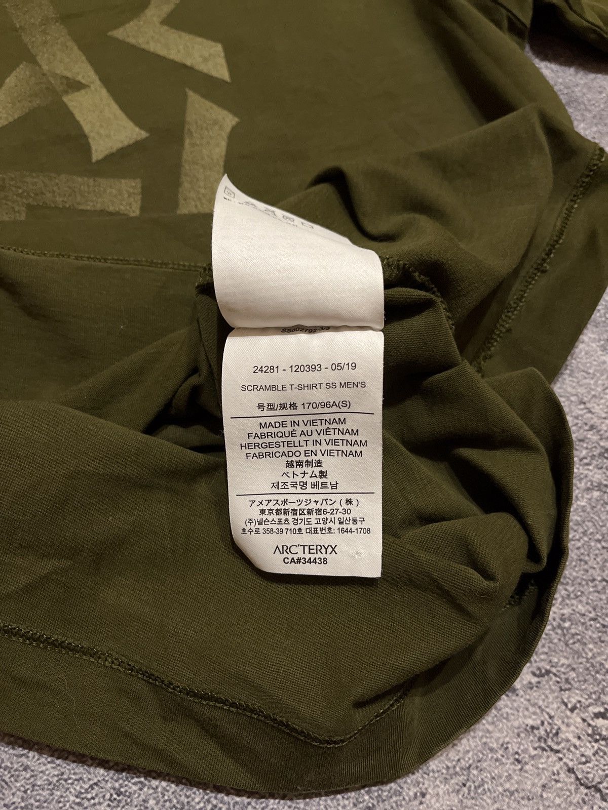 Arc'teryx × Vintage Vintage Arc'Teryx Leaf Big Logo Spellout Graphic Tee Size US S / EU 44-46 / 1 - 6 Thumbnail