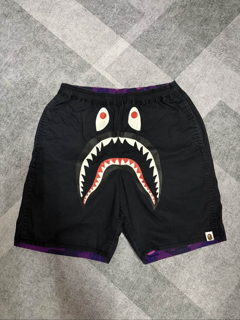 Bape A Bathing Ape Reversible Shark Shorts Size M Size US 32 / EU 48 - 1 Thumbnail