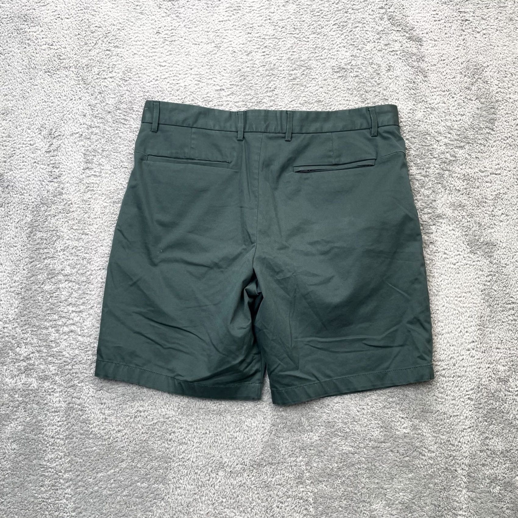 Banana Republic Banana Republic Shorts Mens 34 Green Aiden Resort Wear Casual Chino Regular Inseam 9in Dark Wash Front Flat Front Pockets Zip Button Mens Size US 34 / EU 50 - 2 Thumbnail