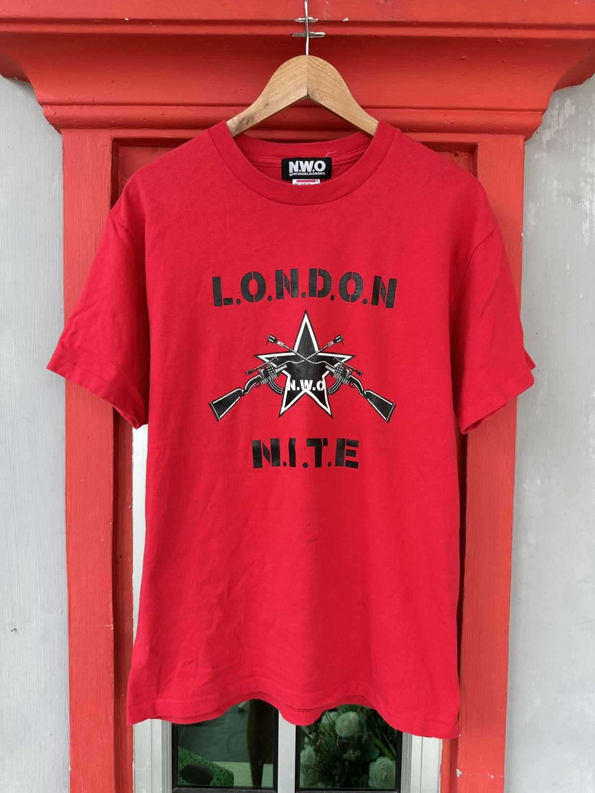 Vintage RARE Vintage 90s New World Order London Nite Tee Size US L / EU 52-54 / 3 - 1 Thumbnail