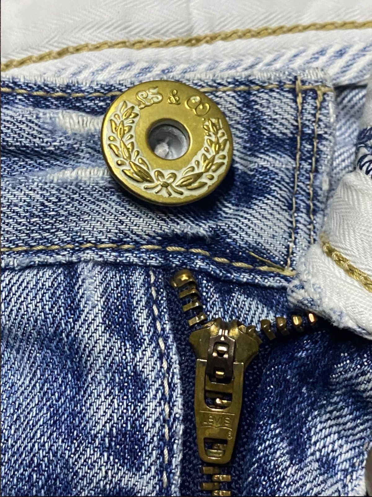 Levi's Vintage Levis 505 Ripped Patches Slim Straight Jeans Size US 30 / EU 46 - 13 Thumbnail