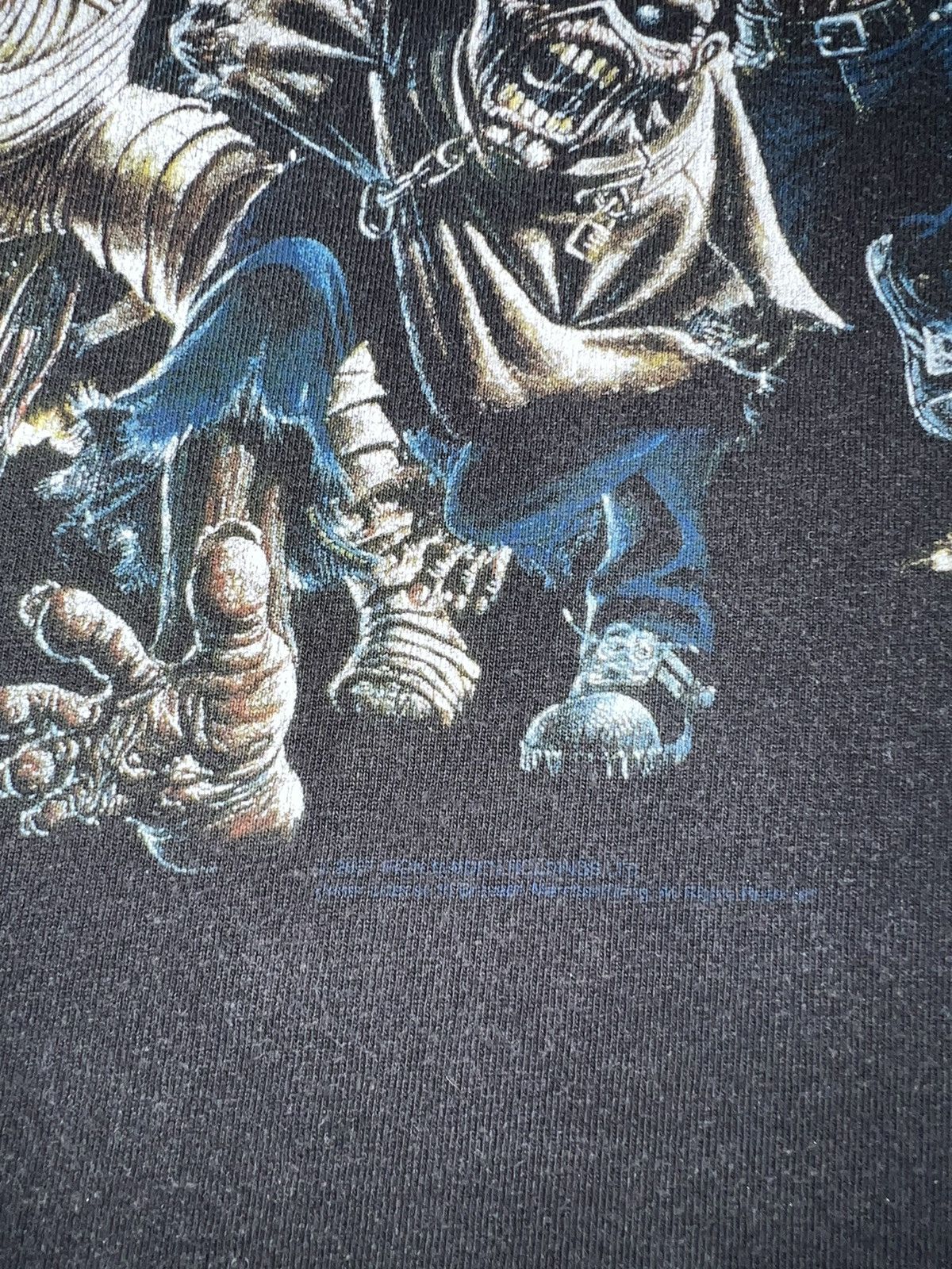 Band Tees Vintage 2000s Iron Maiden Best of the Beast Black T-shirt Size US L / EU 52-54 / 3 - 8 Thumbnail
