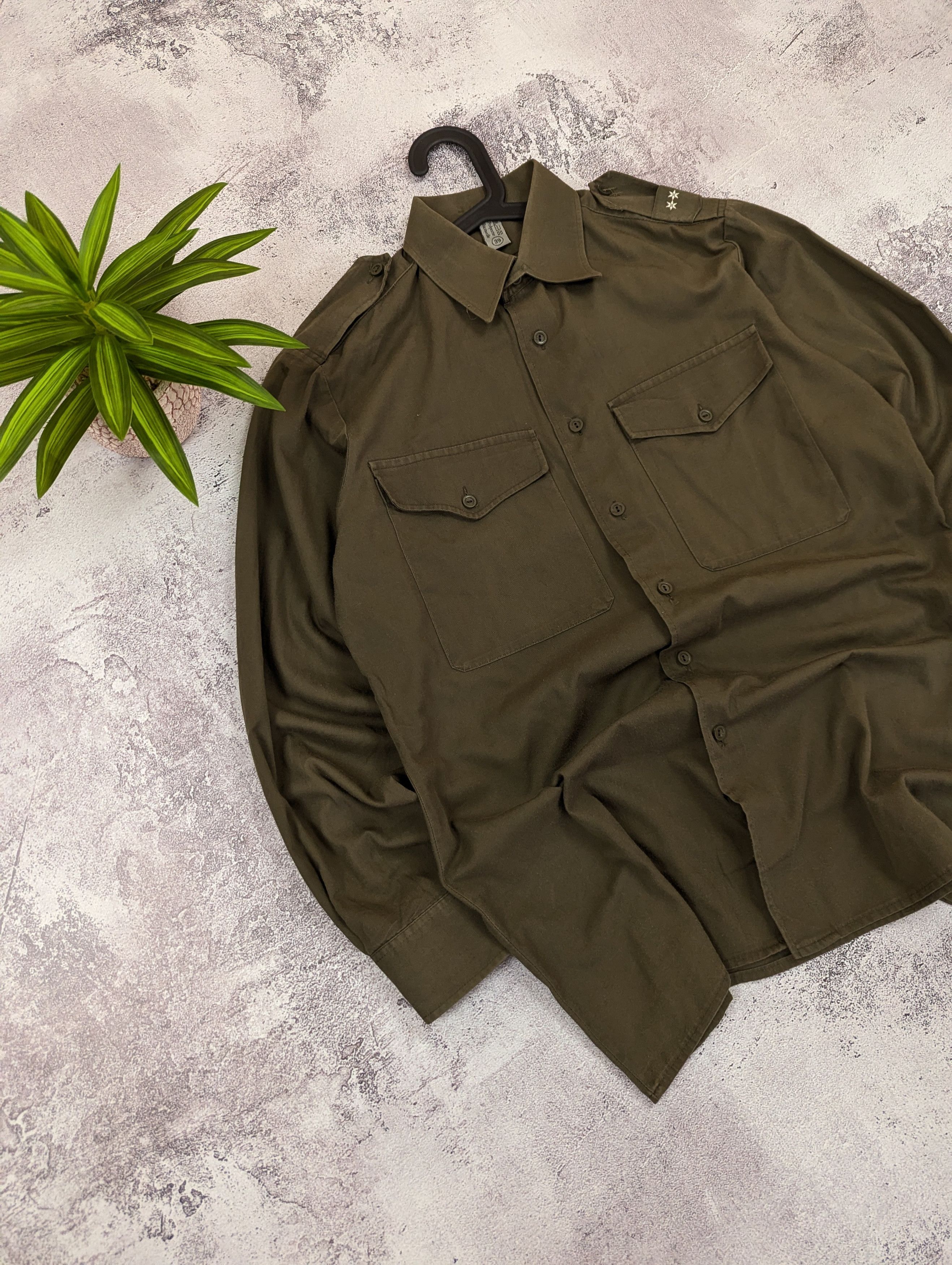 Vintage Vintage 1985 Austrian Army Shirt M/L Size US M / EU 48-50 / 2 - 6 Thumbnail
