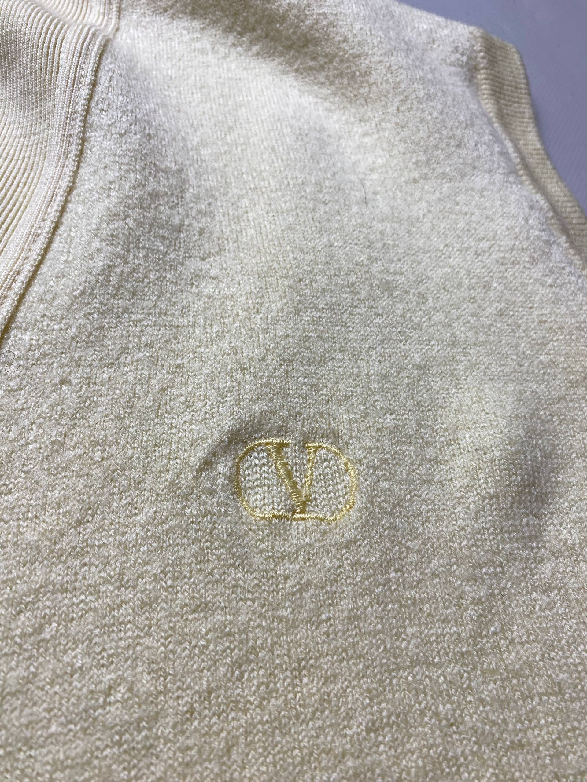Valentino Vintage Valentino Vest Sweaters Wool Size US L / EU 52-54 / 3 - 3 Thumbnail