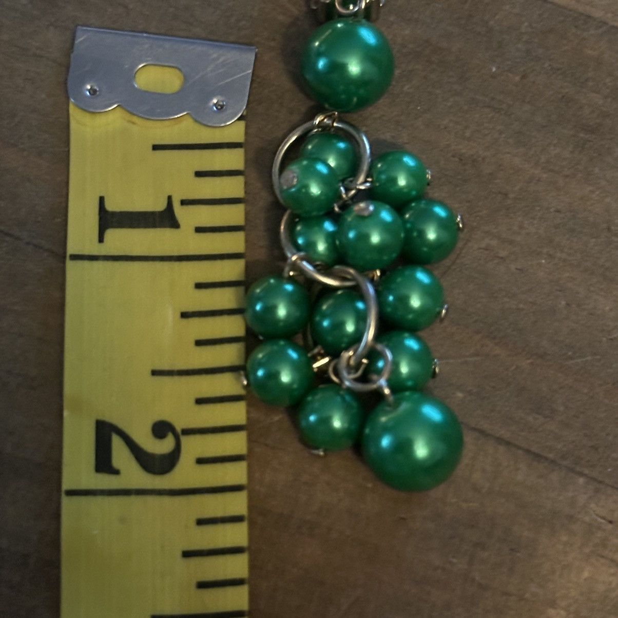 Vintage Vintage green cluster bead clip on dangle earrings Size ONE SIZE - 2 Thumbnail