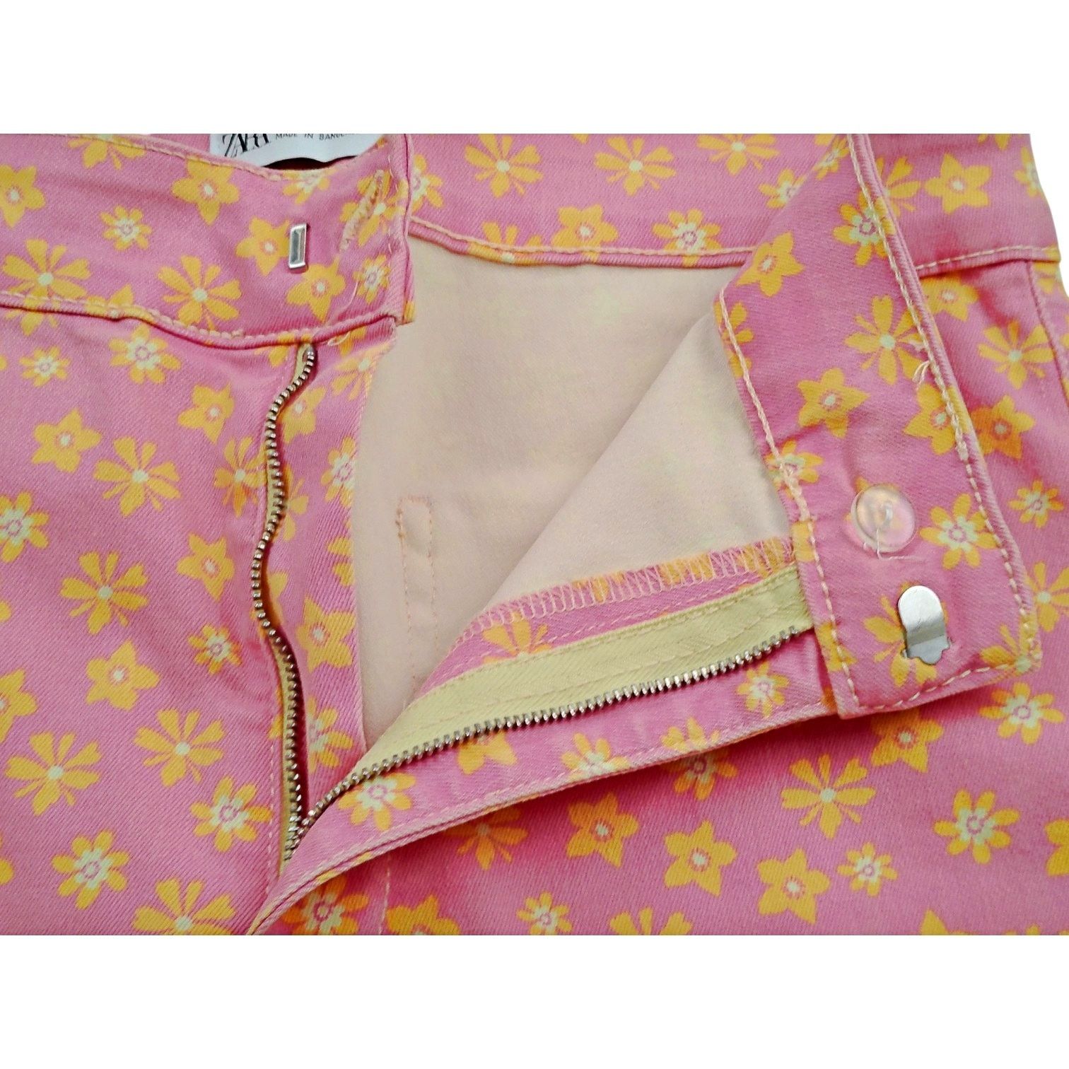 Zara Zara Floral Printed High Rise Flared Crop Jean Sz 12 Flower Size 34" / US 12 / IT 48 - 5 Thumbnail