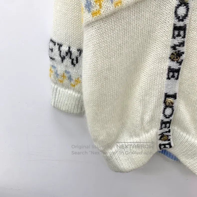 Loewe White Logo Letter Embroidered Mohair V-Neck Single B