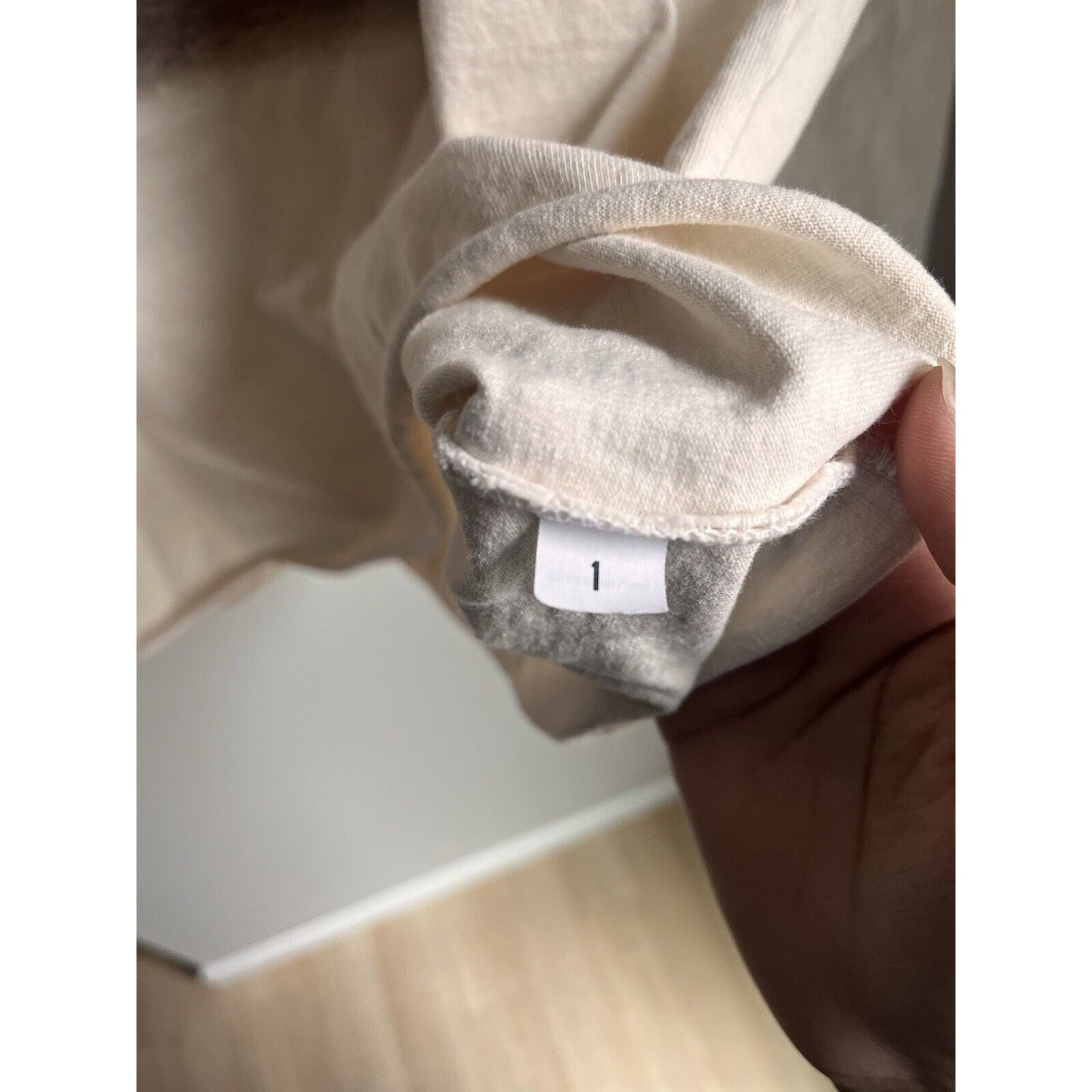 Yeezy KANYE YEEZY SUPPLY VULTURES ALBUM TRACK LIST T SHIRT SIZE L Size US L / EU 52-54 / 3 - 3 Thumbnail