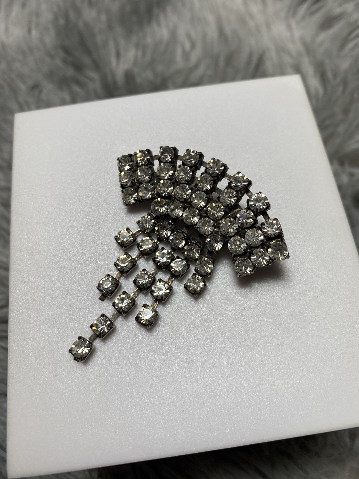 Japanese Brand × Jewelry × Vintage Vintage Rhinestone Brooch Cascade | Japanese Brand Size ONE SIZE - 2 Thumbnail