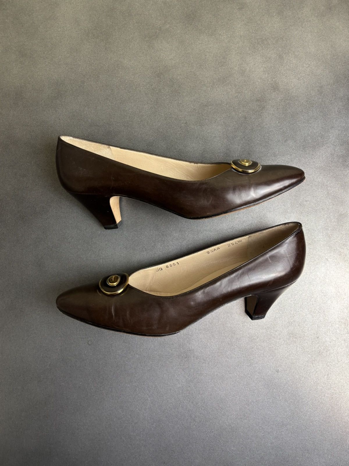 Salvatore Ferragamo × Vintage Vintage Ferragamo Heels Brown Leather Slip On 1980s Box Size US 9.5 / IT 39.5 - 4 Thumbnail