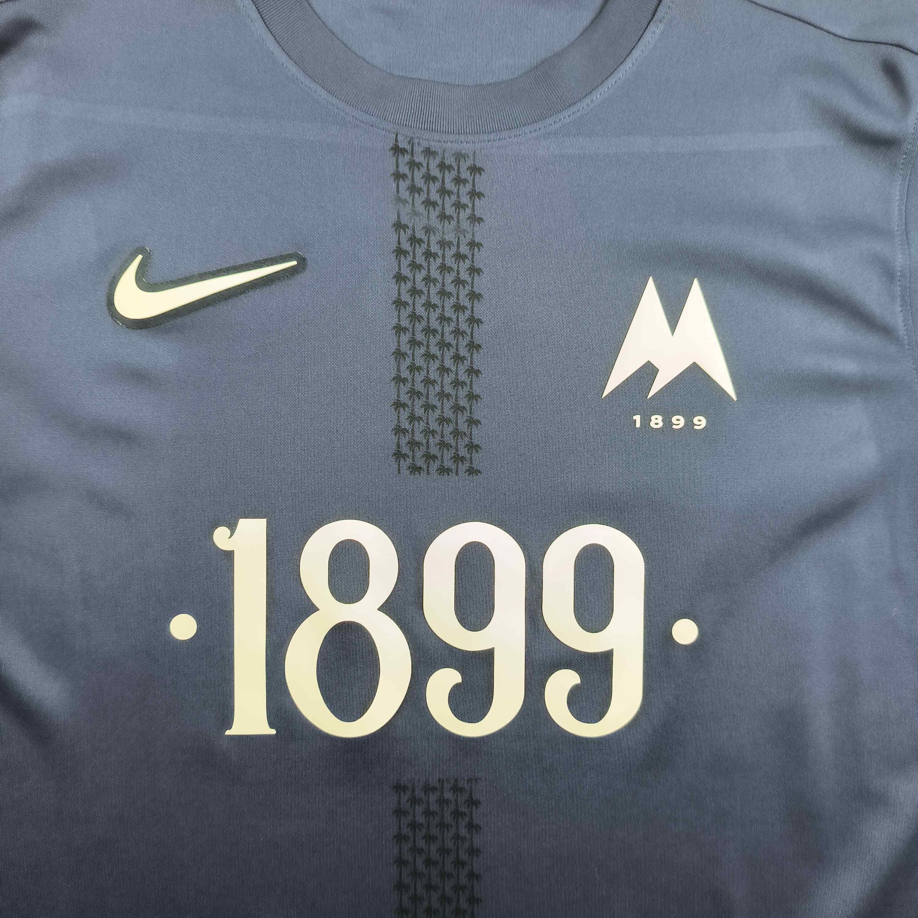 Nike Torquay United 2020-21 Nike third football jersey size L Size US L / EU 52-54 / 3 - 3 Thumbnail